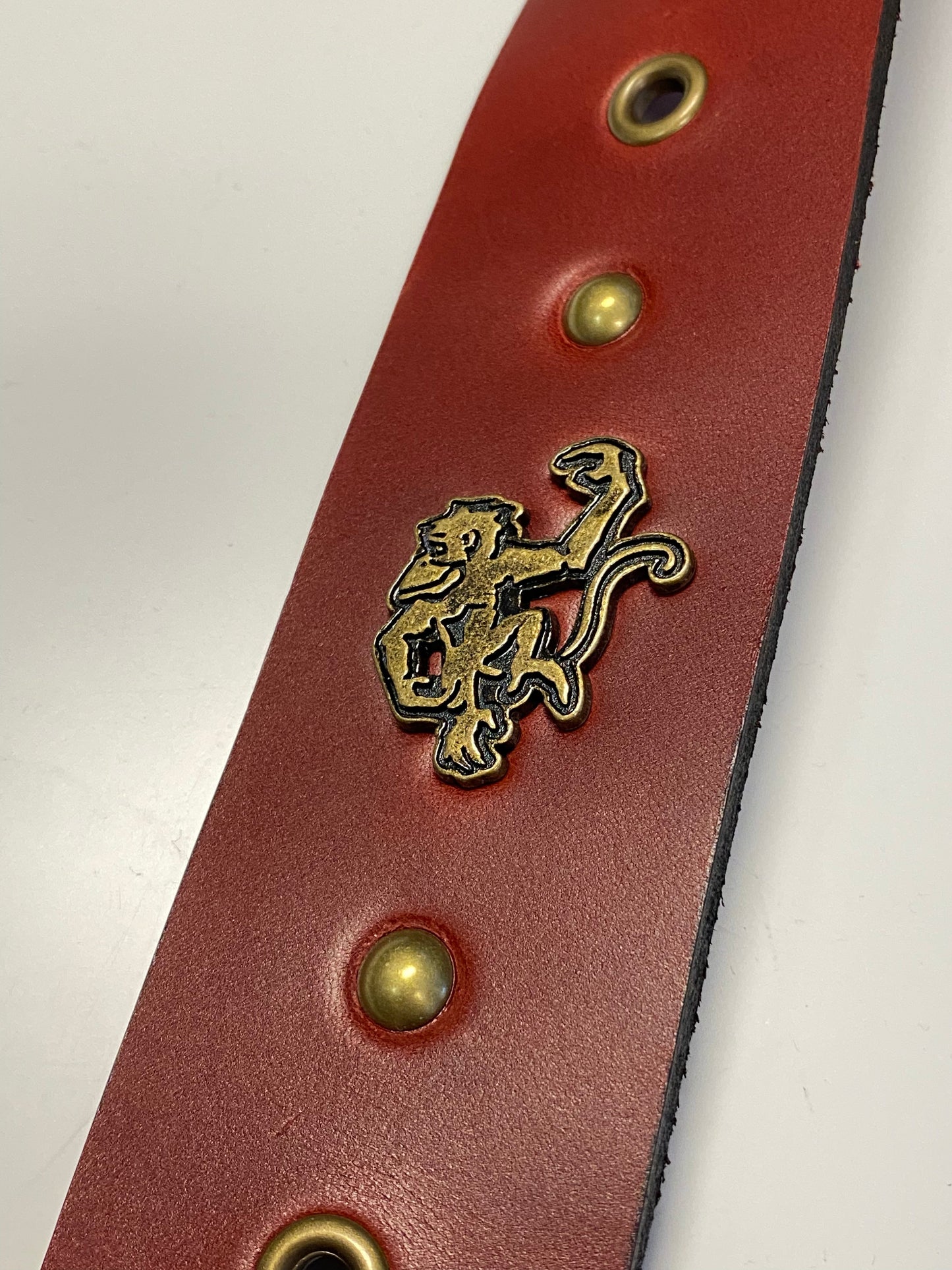 Red Monkey Designs Live Wire 2.0 Guitar Strap (Cordovan/Antique Brass, Size: 1)