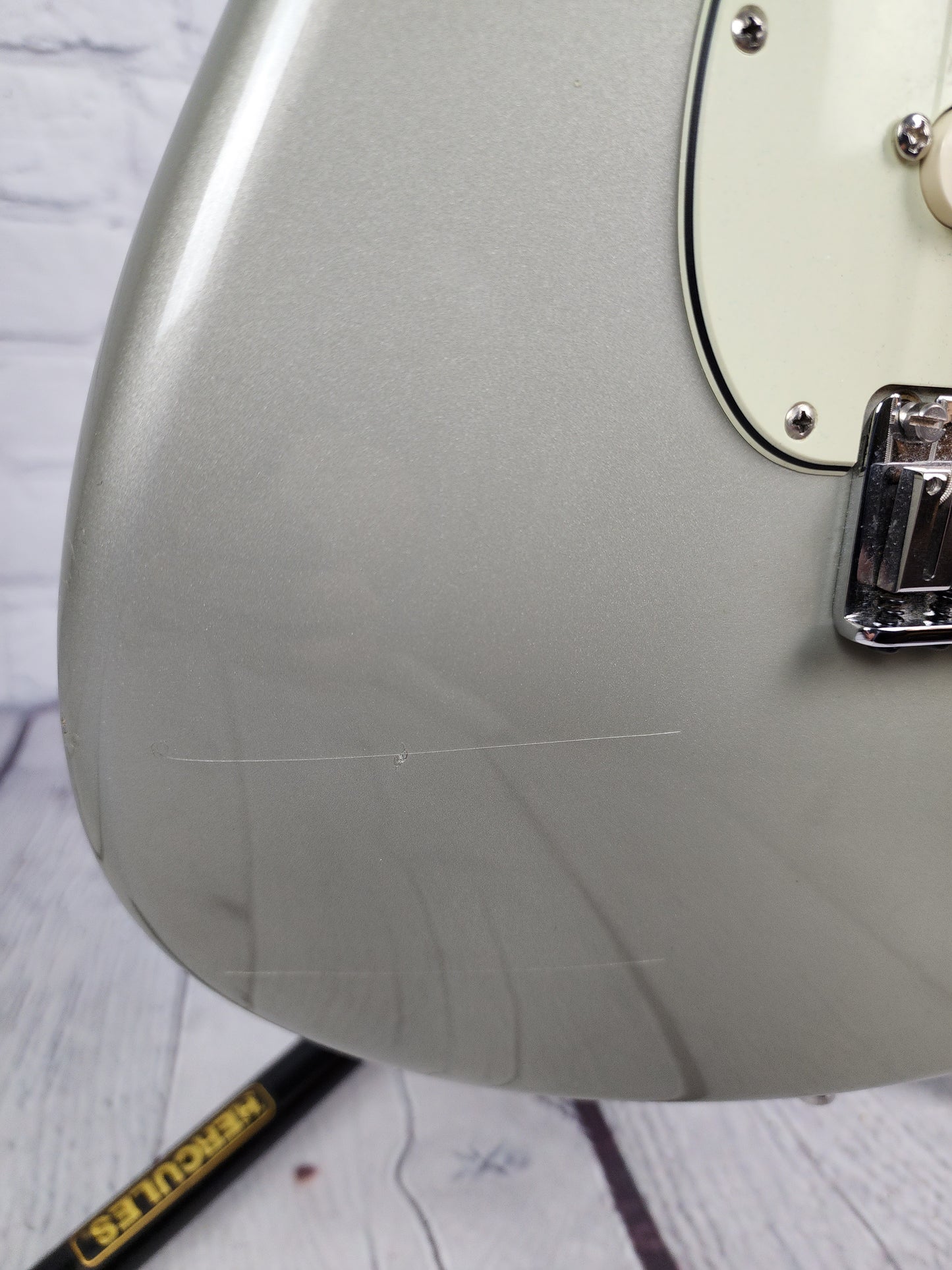 USED 2009 Fender Custom Shop Stratocaster Deluxe 6 String Electric Guitar Inca Silver