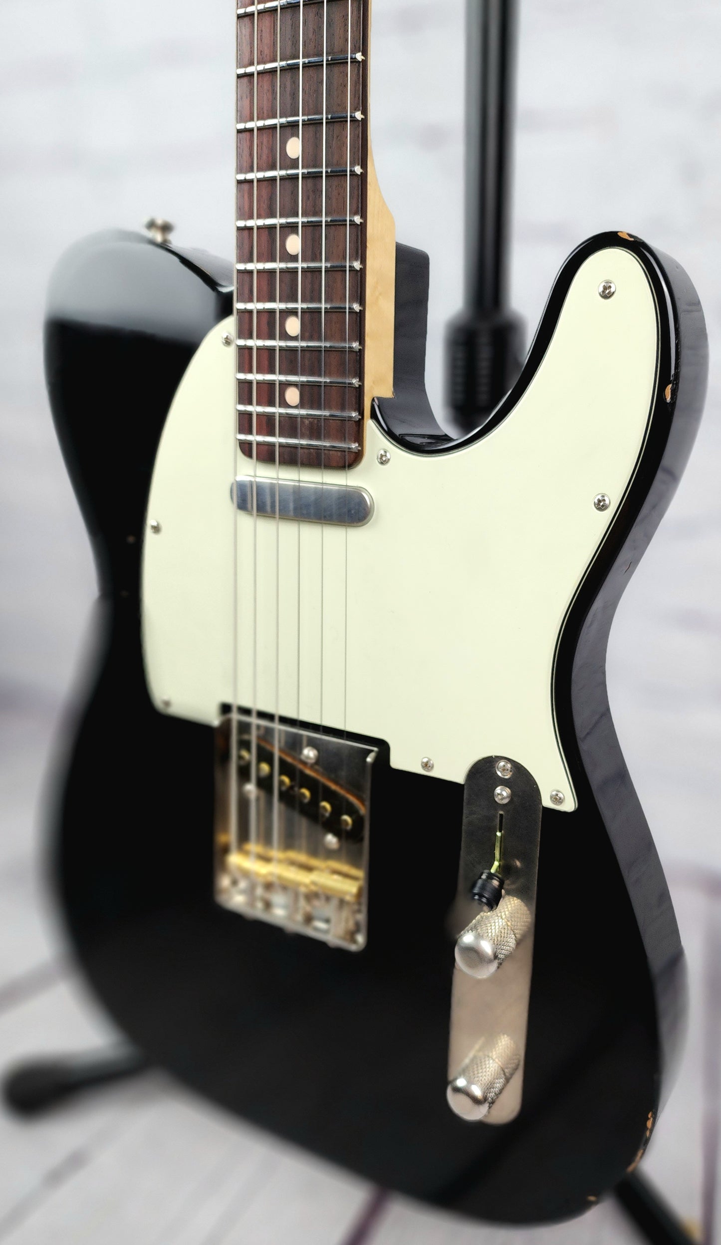 LSL Instruments T Bone 6 String Electric Guitar Light/Med. Distress Gloss Black