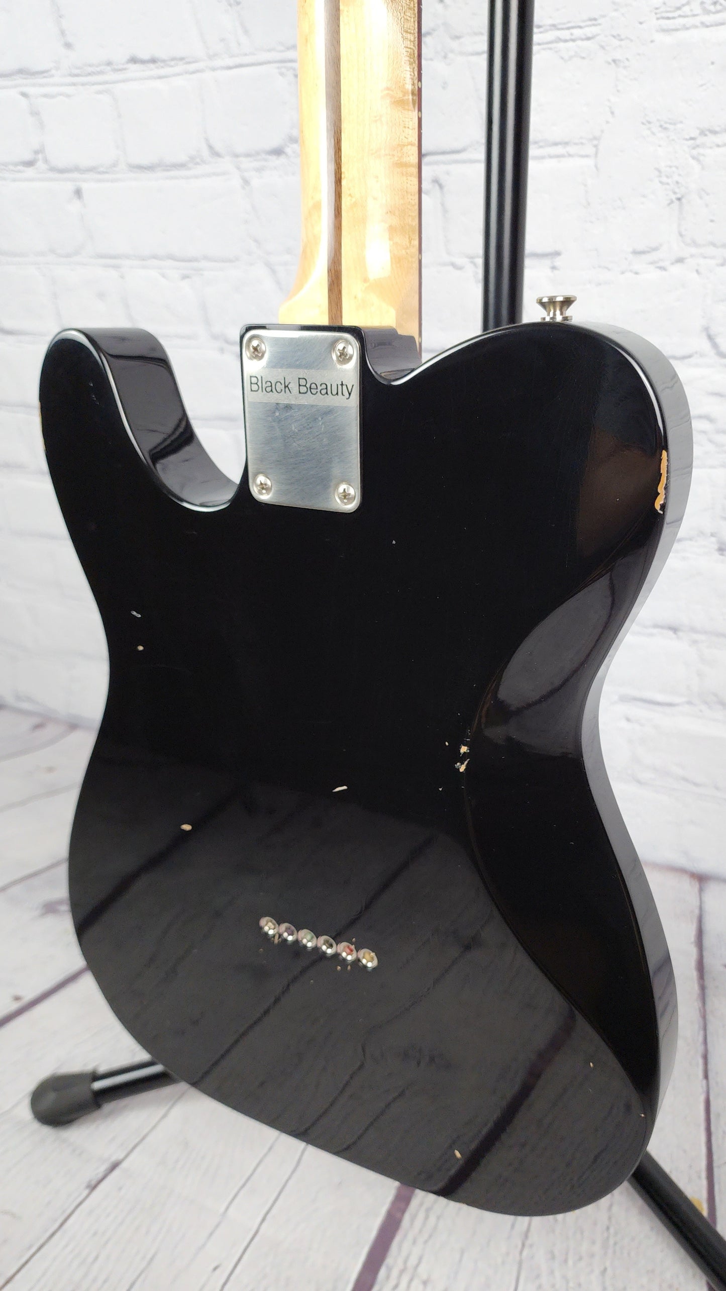 LSL Instruments T Bone 6 String Electric Guitar Light/Med. Distress Gloss Black