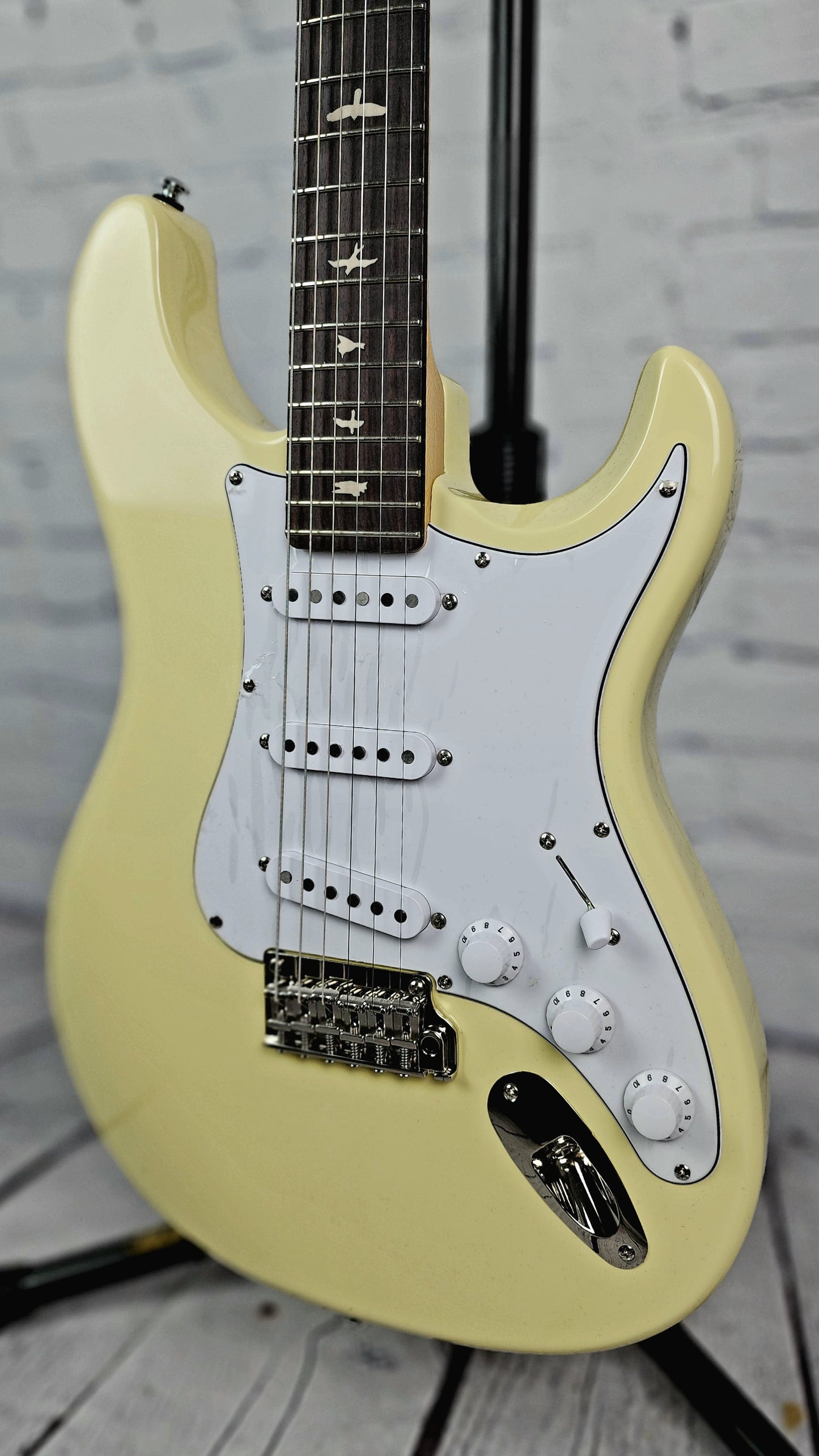 Paul Reed Smith PRS SE Silver Sky John Mayer Moon White Electric Guitar