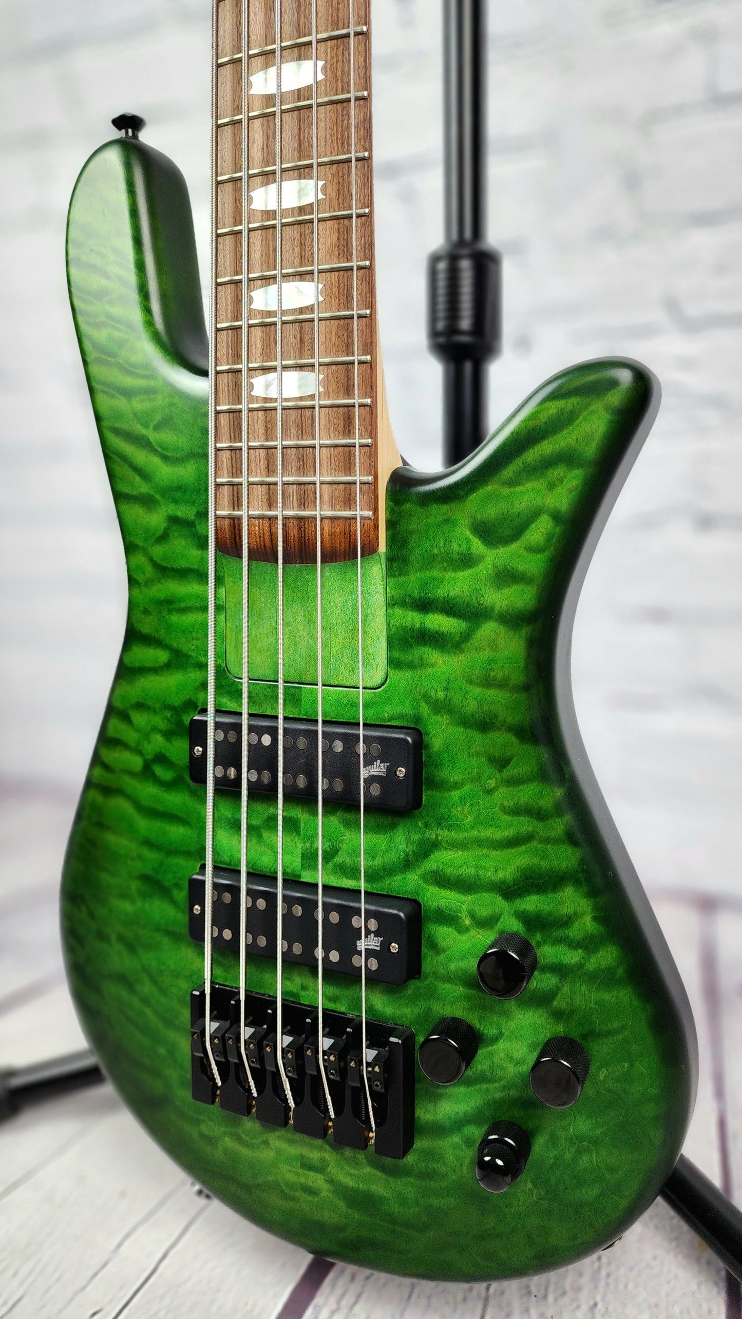 USED Spector USA NS5-H2 5 String Bass Quilt Maple Green Matte