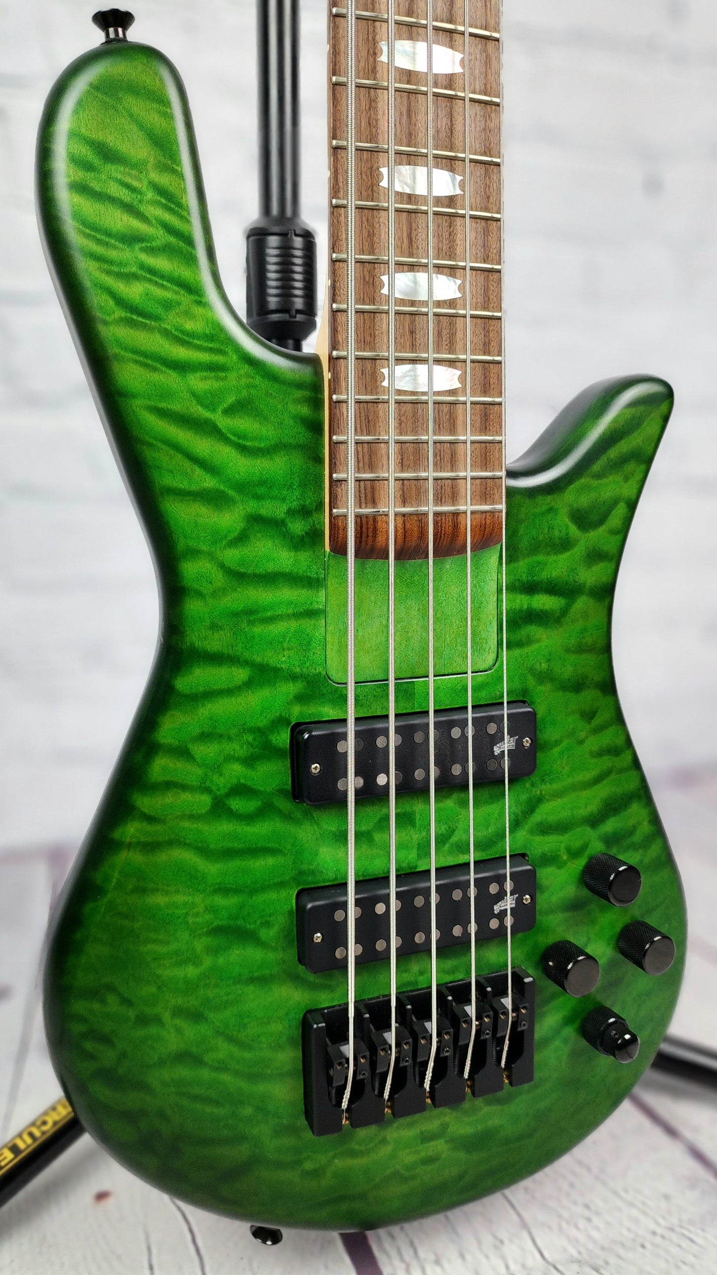 USED Spector USA NS5-H2 5 String Bass Quilt Maple Green Matte