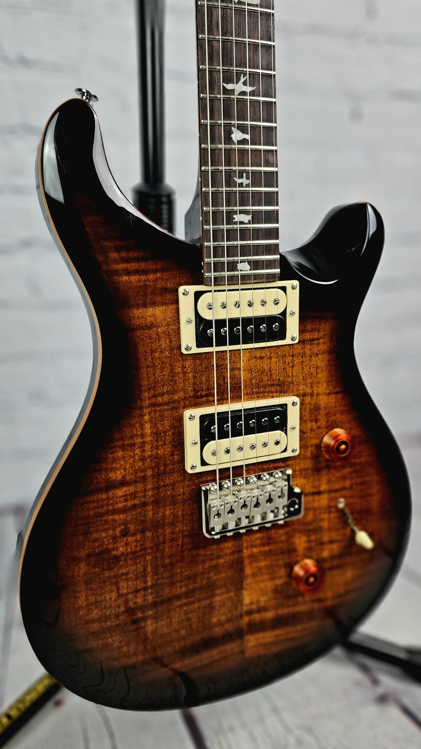 USED Paul Reed Smith PRS SE Custom 24 6 String Electric Guitar Black Gold