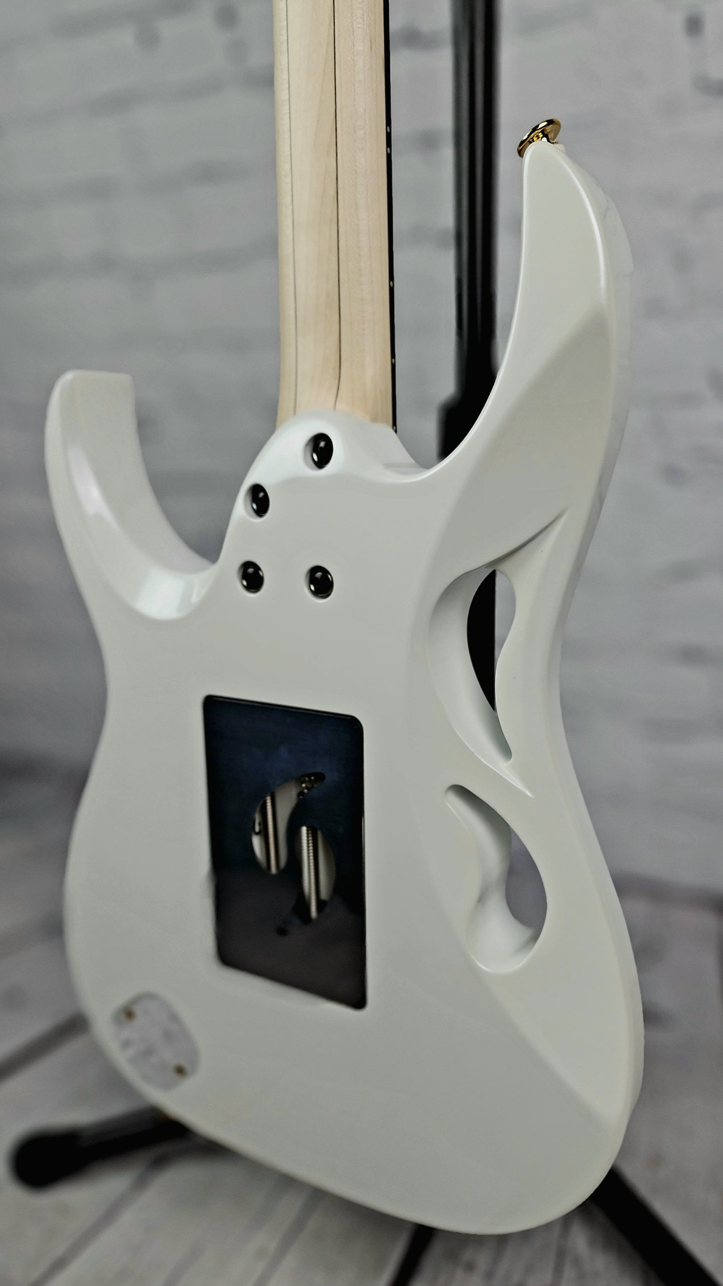 Ibanez PIA3761 SLW Steve Vai 6 String Electric Guitar Stallion White