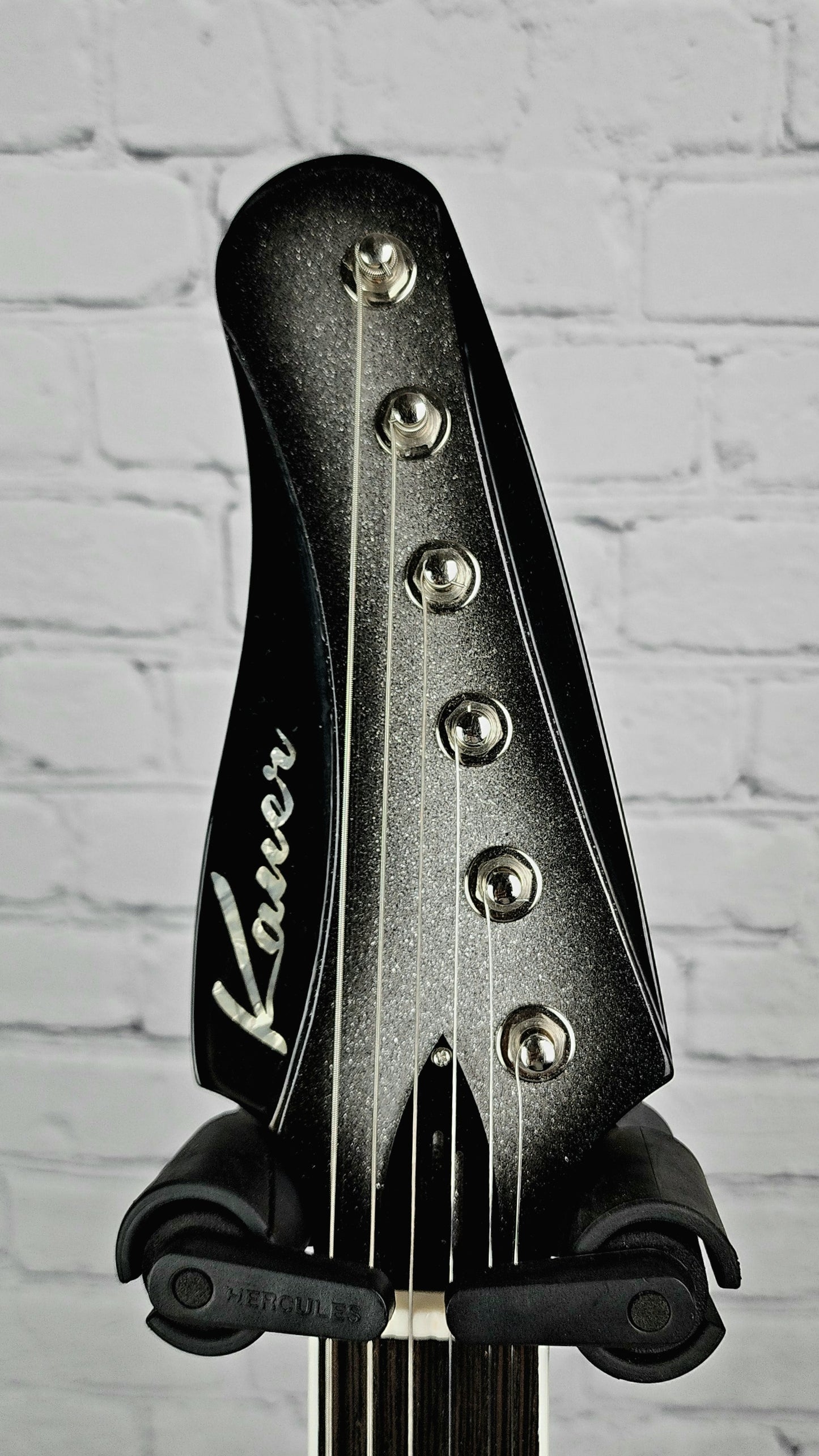Kauer Guitars Banshee 6 String Electric Guitar Silverburst Flake Sparkle