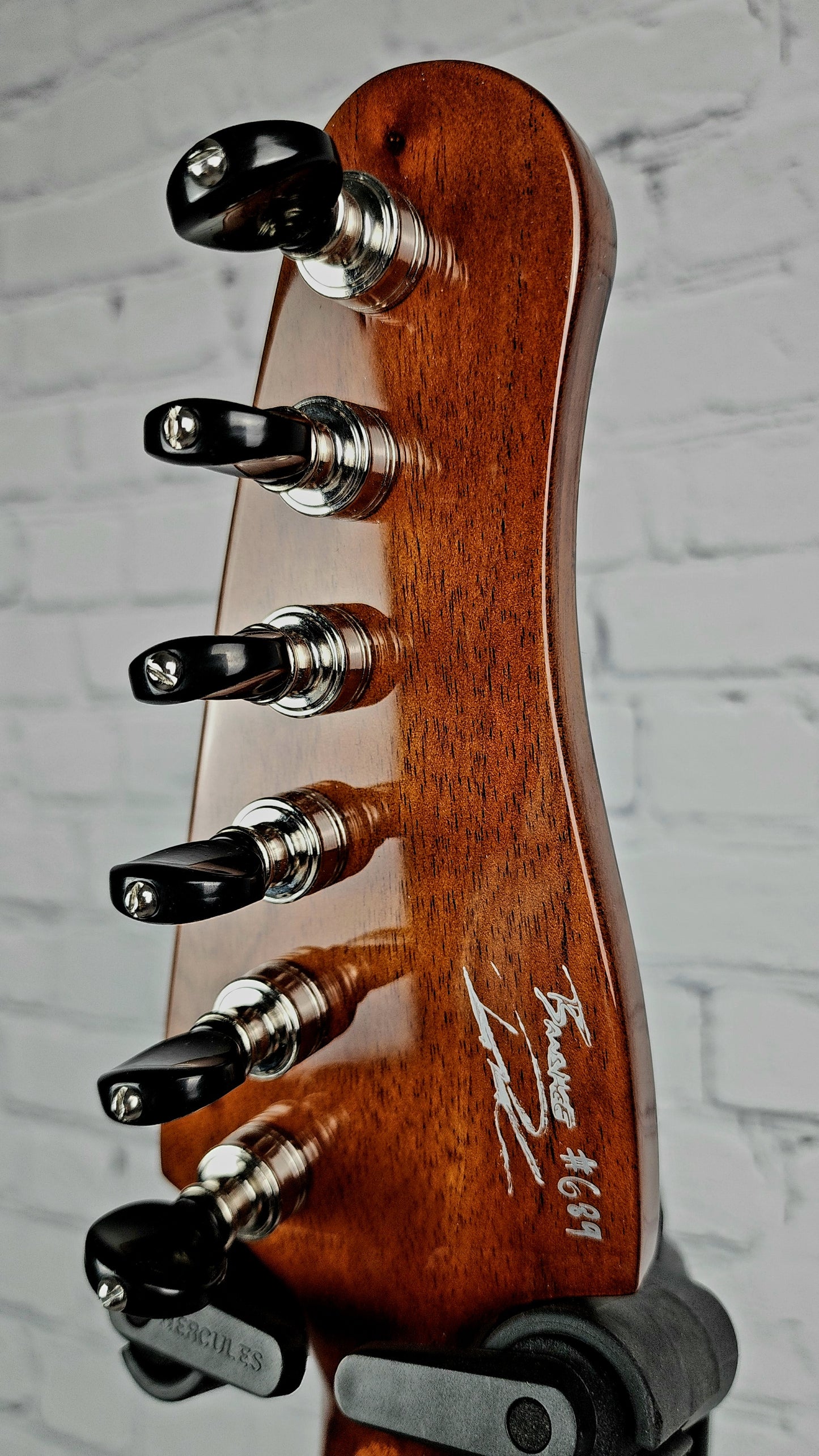 Kauer Guitars Banshee 6 String Electric Guitar Silverburst Flake Sparkle