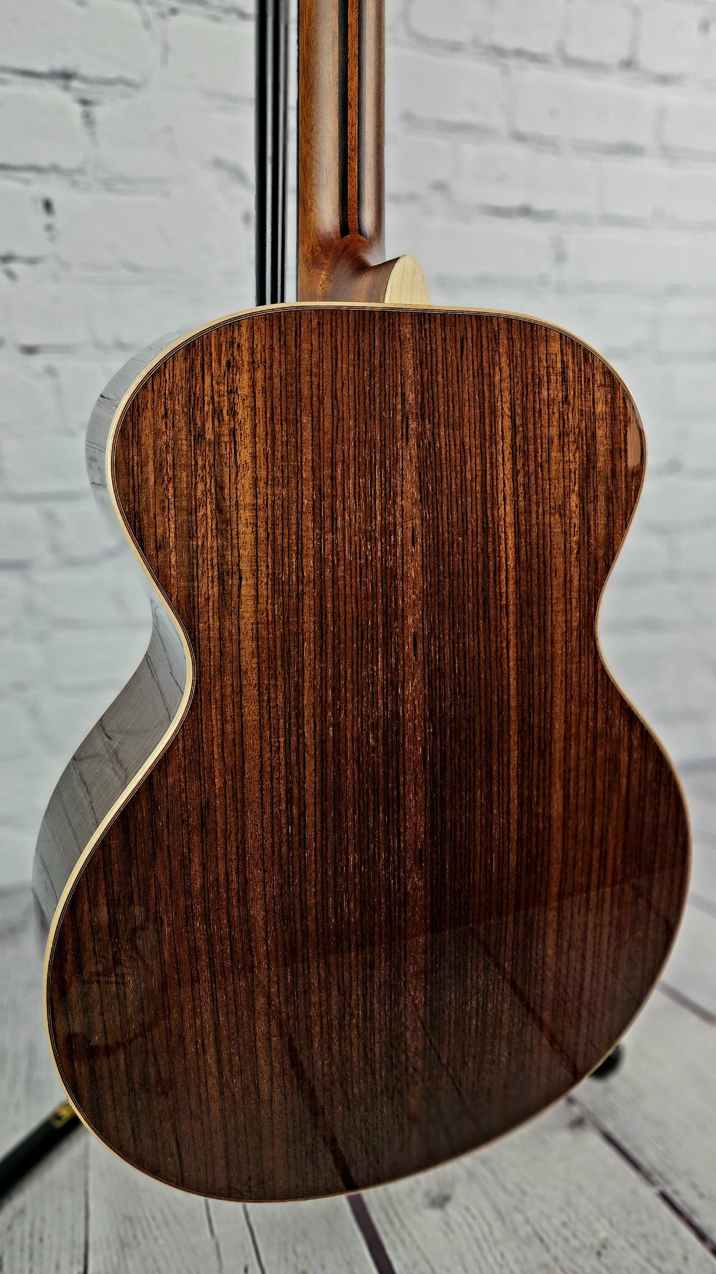 Yamaha LJ26 ARE II Jumbo 6 String Acoustic Guitar Natural Rosewood