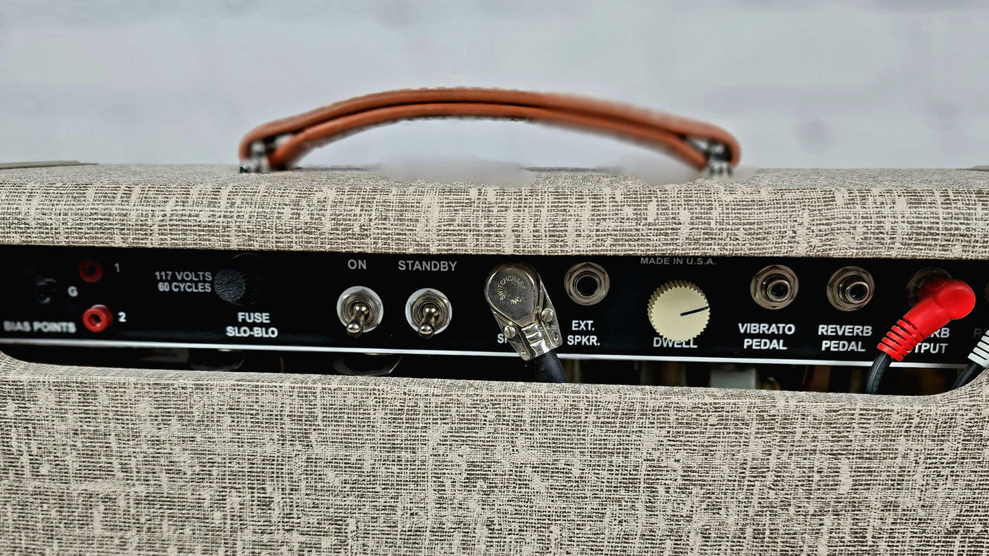 USED Vintage Sound 15 1x12 15w Tube Amplifier Combo Amp