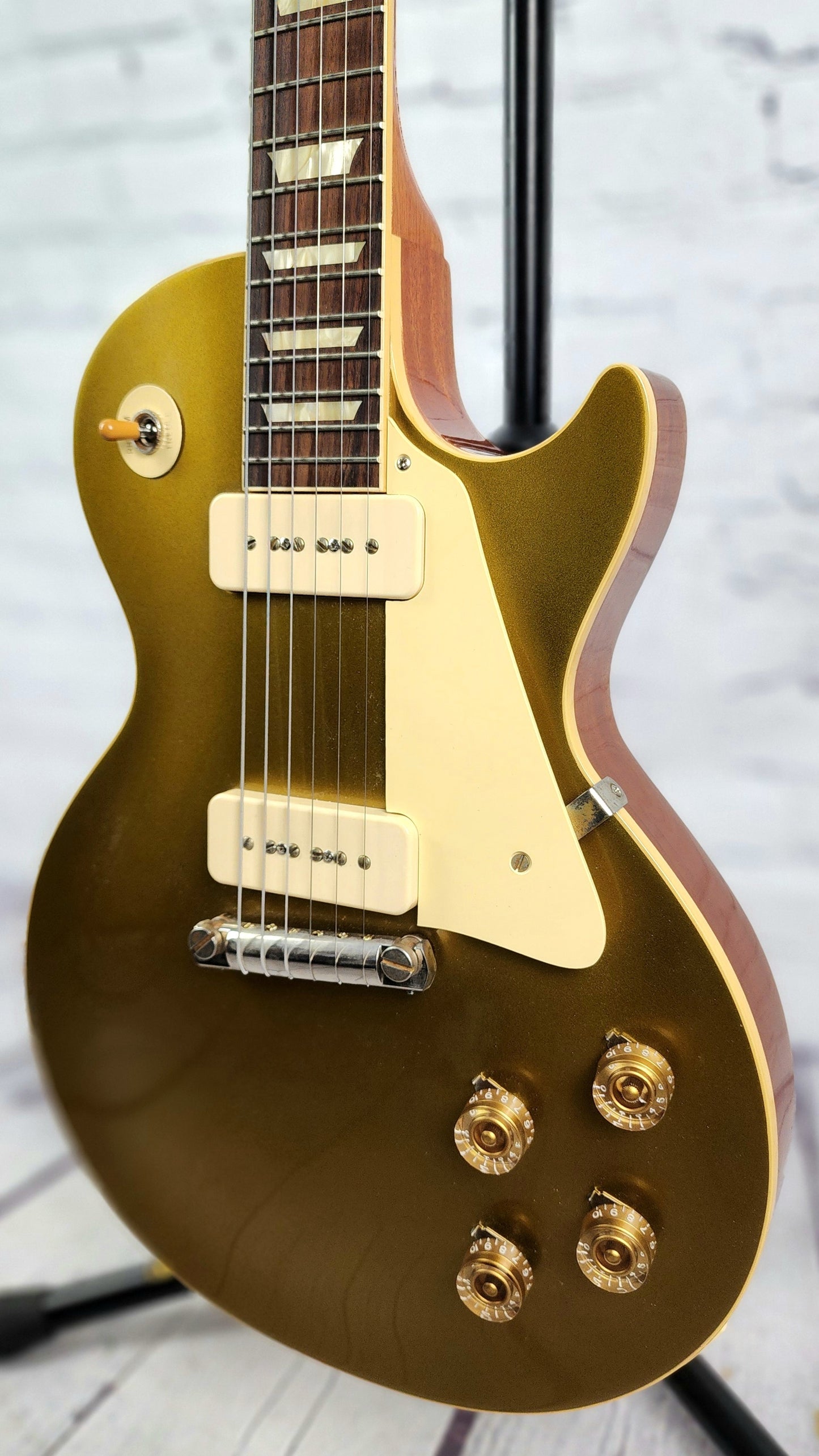 USED Gibson Custom Shop Les Paul R4 1954 VOS Reissue Electric Guitar Gold Top