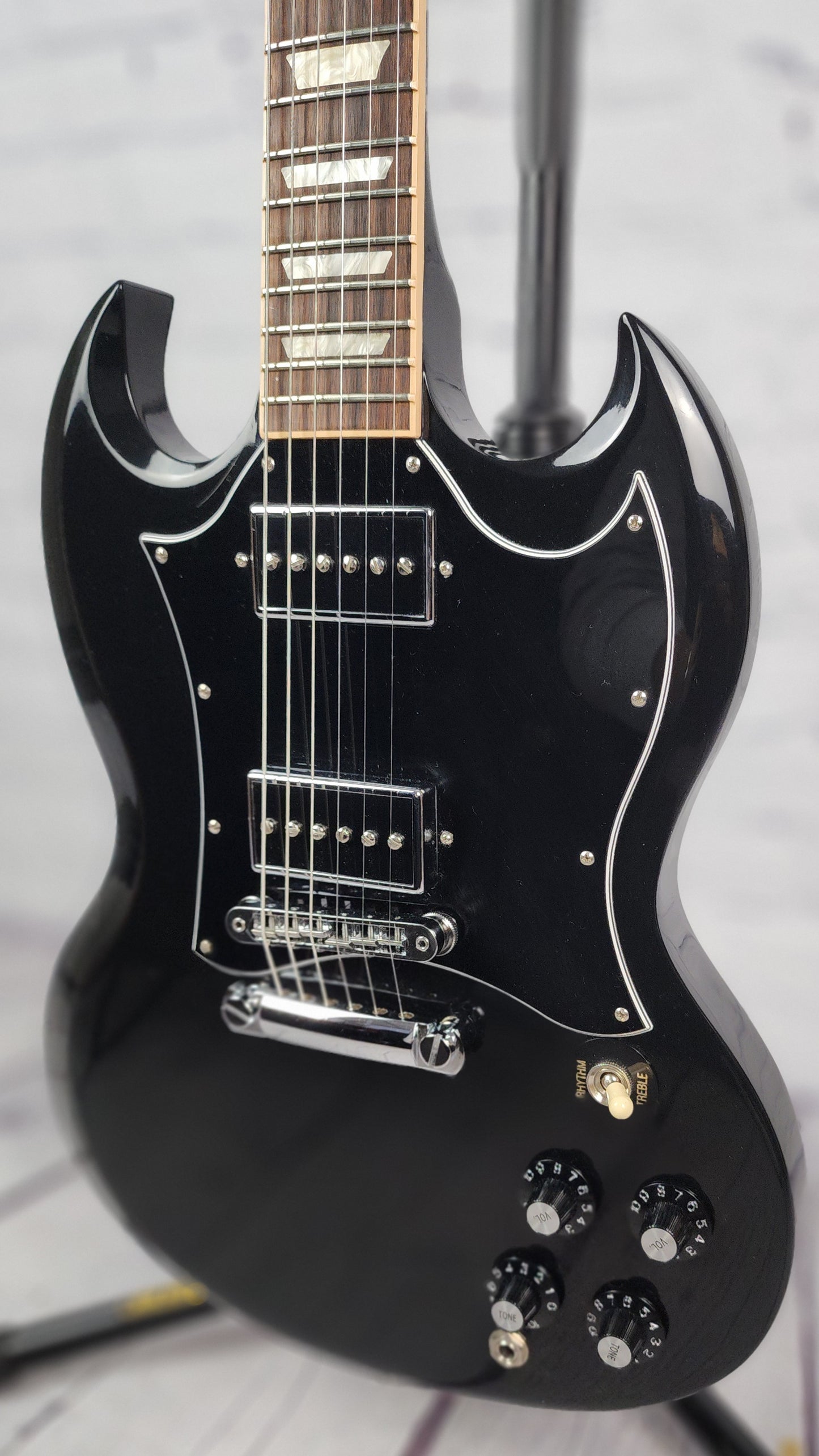 USED Gibson SG Standard 6 String Electric Guitar Ebony 2016