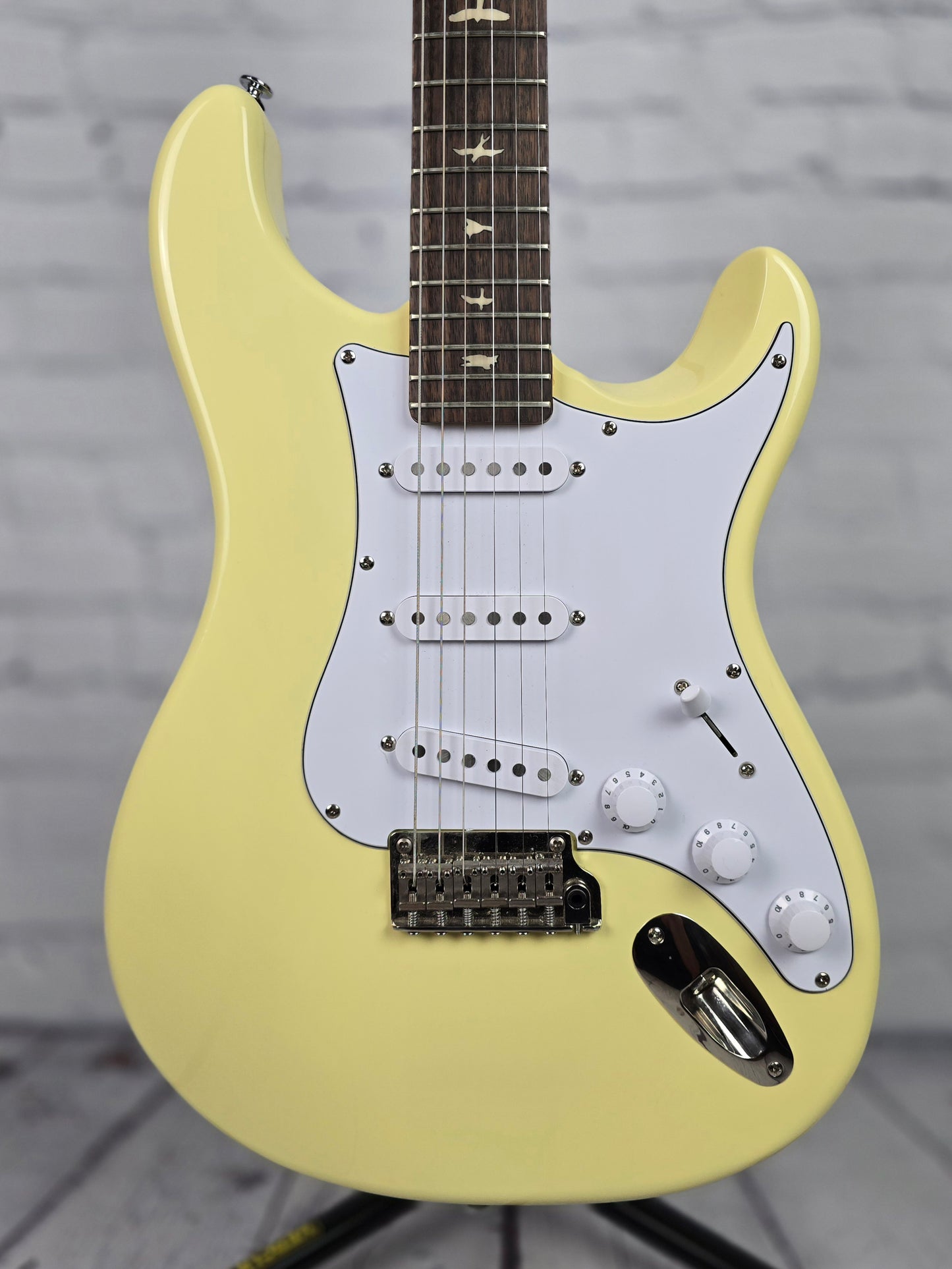 USED Paul Reed Smith PRS SE Silver Sky John Mayer Moon White Electric Guitar