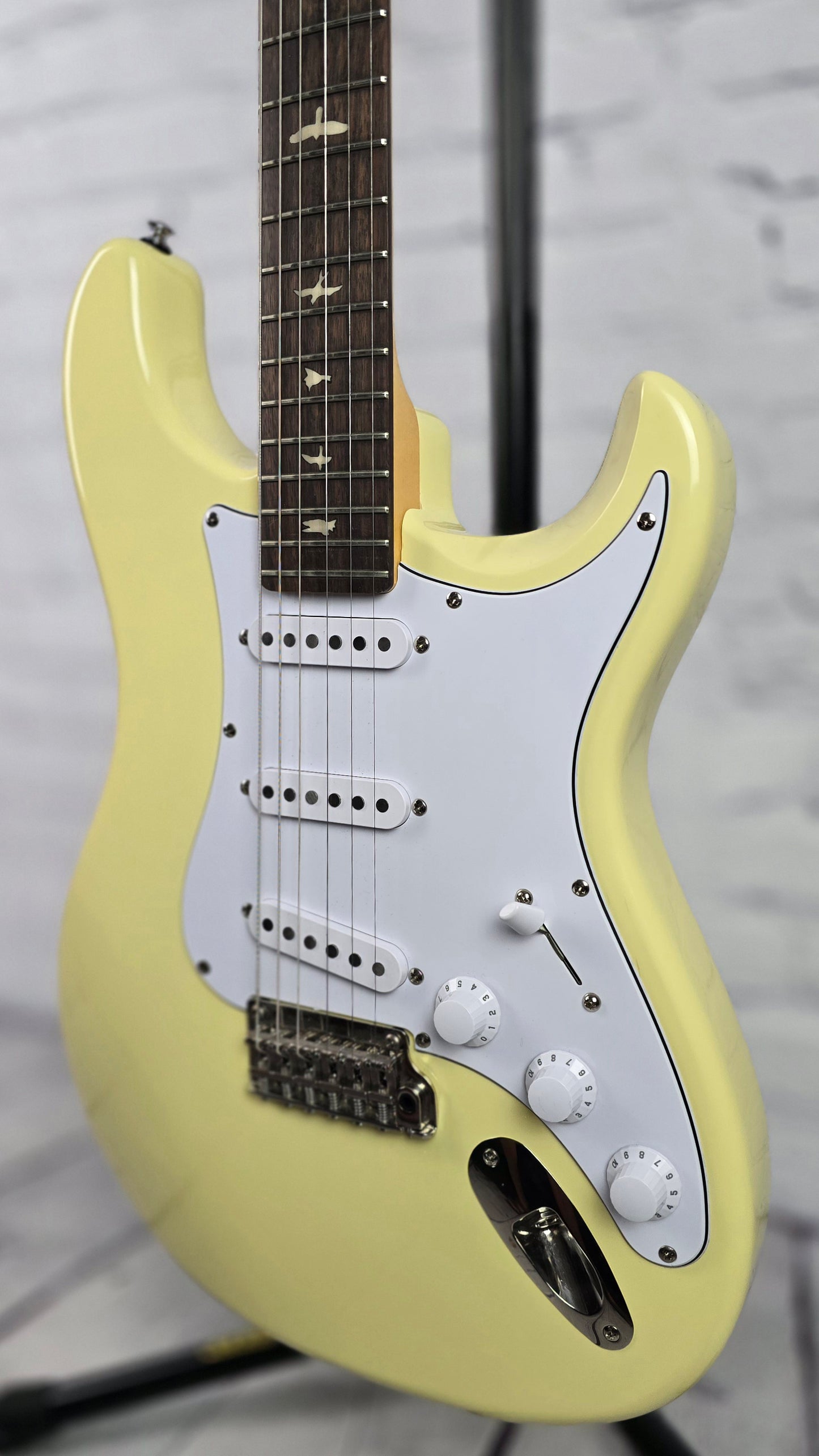 USED Paul Reed Smith PRS SE Silver Sky John Mayer Moon White Electric Guitar