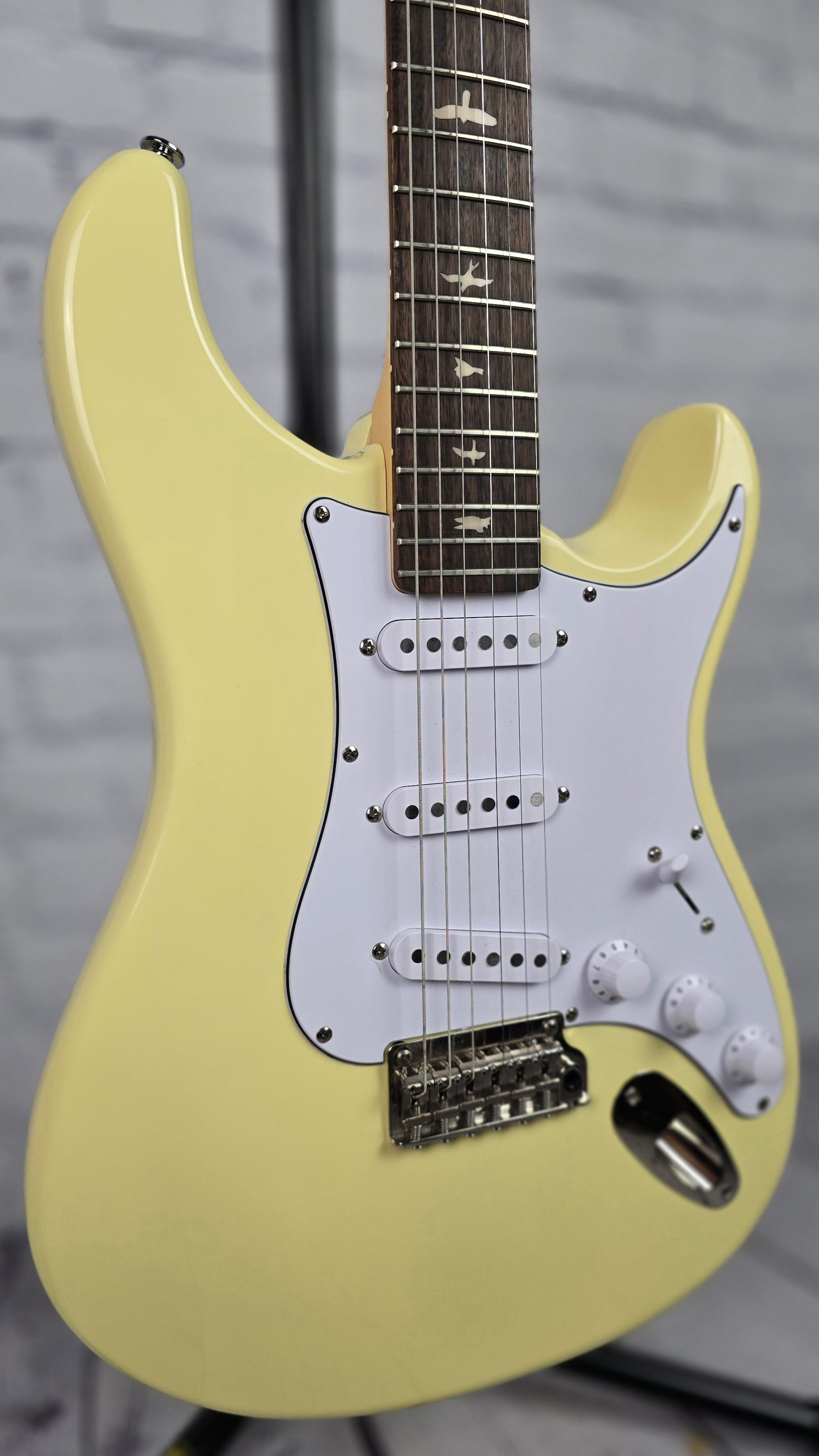 USED Paul Reed Smith PRS SE Silver Sky John Mayer Moon White Electric Guitar