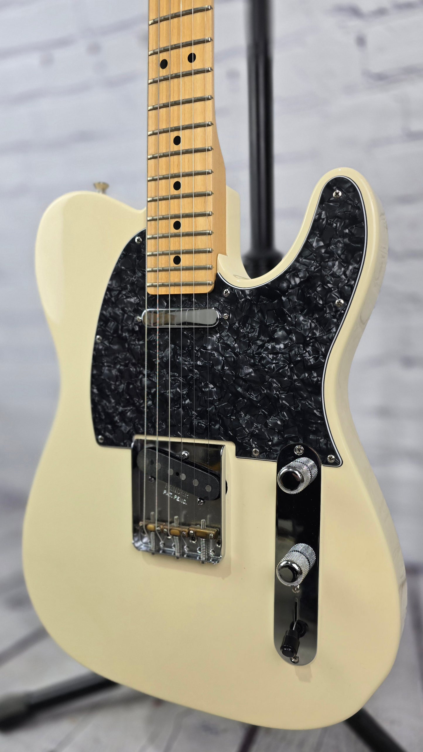 USED Fender American Special Telecaster 6 String Electric Guitar Olympic White