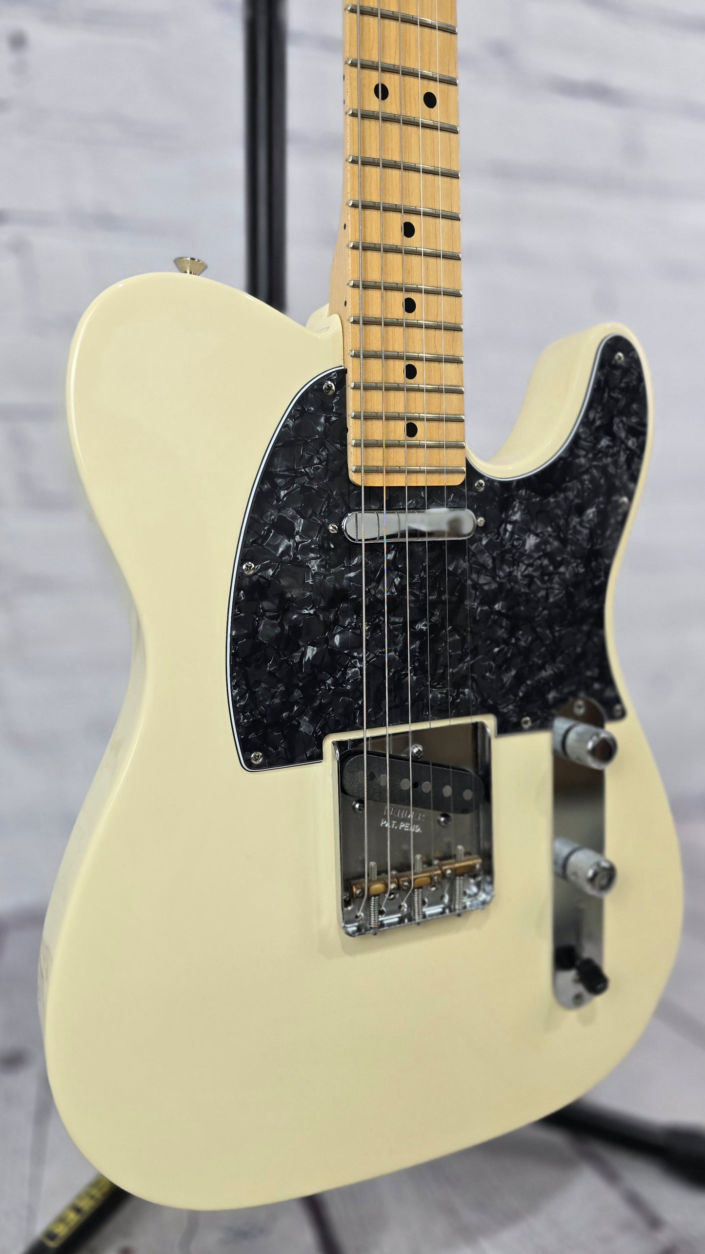 USED Fender American Special Telecaster 6 String Electric Guitar Olympic White
