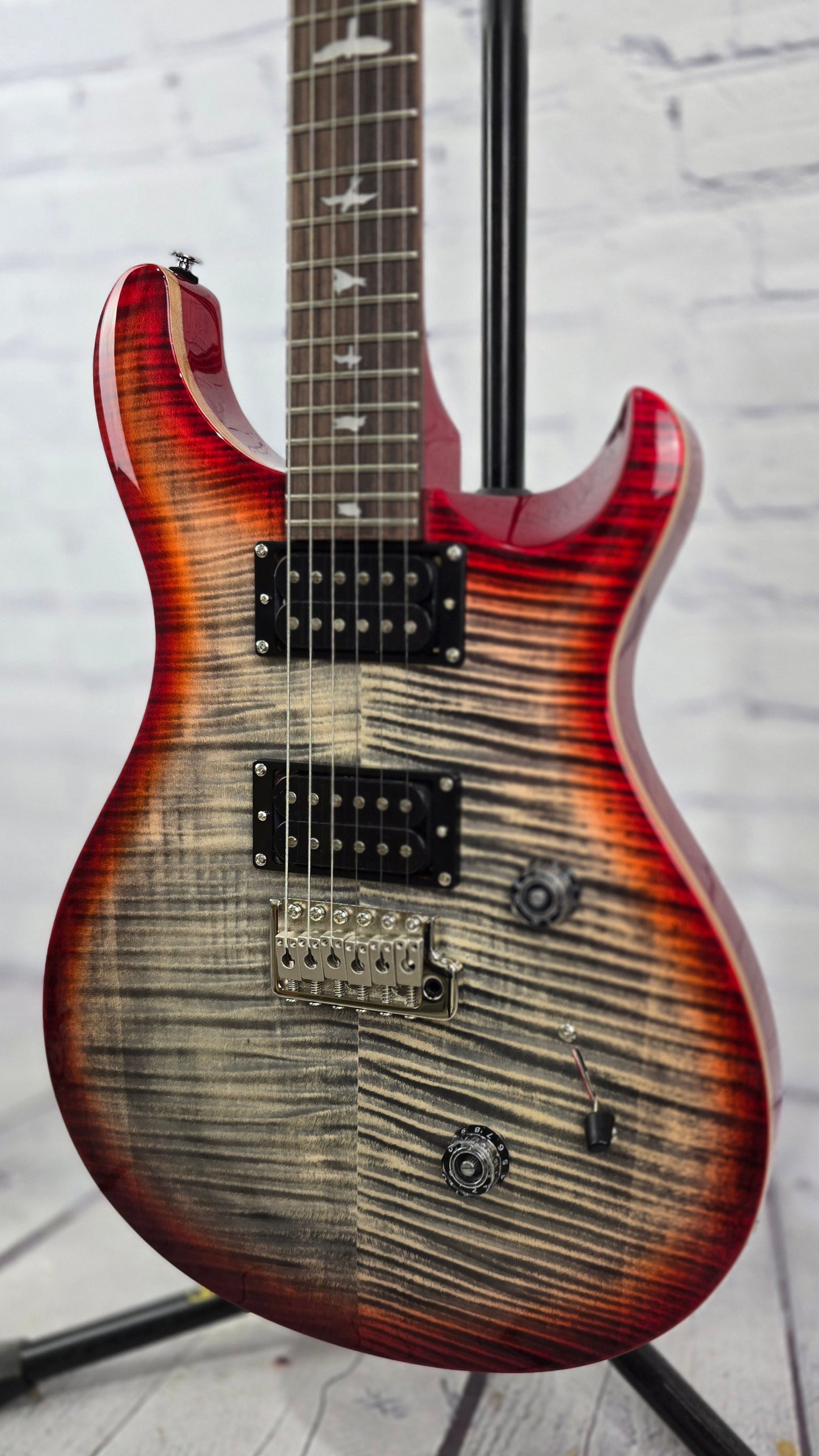 Paul Reed Smith PRS SE Custom 24 6 String Electric Guitar Charcoal Cherry Burst