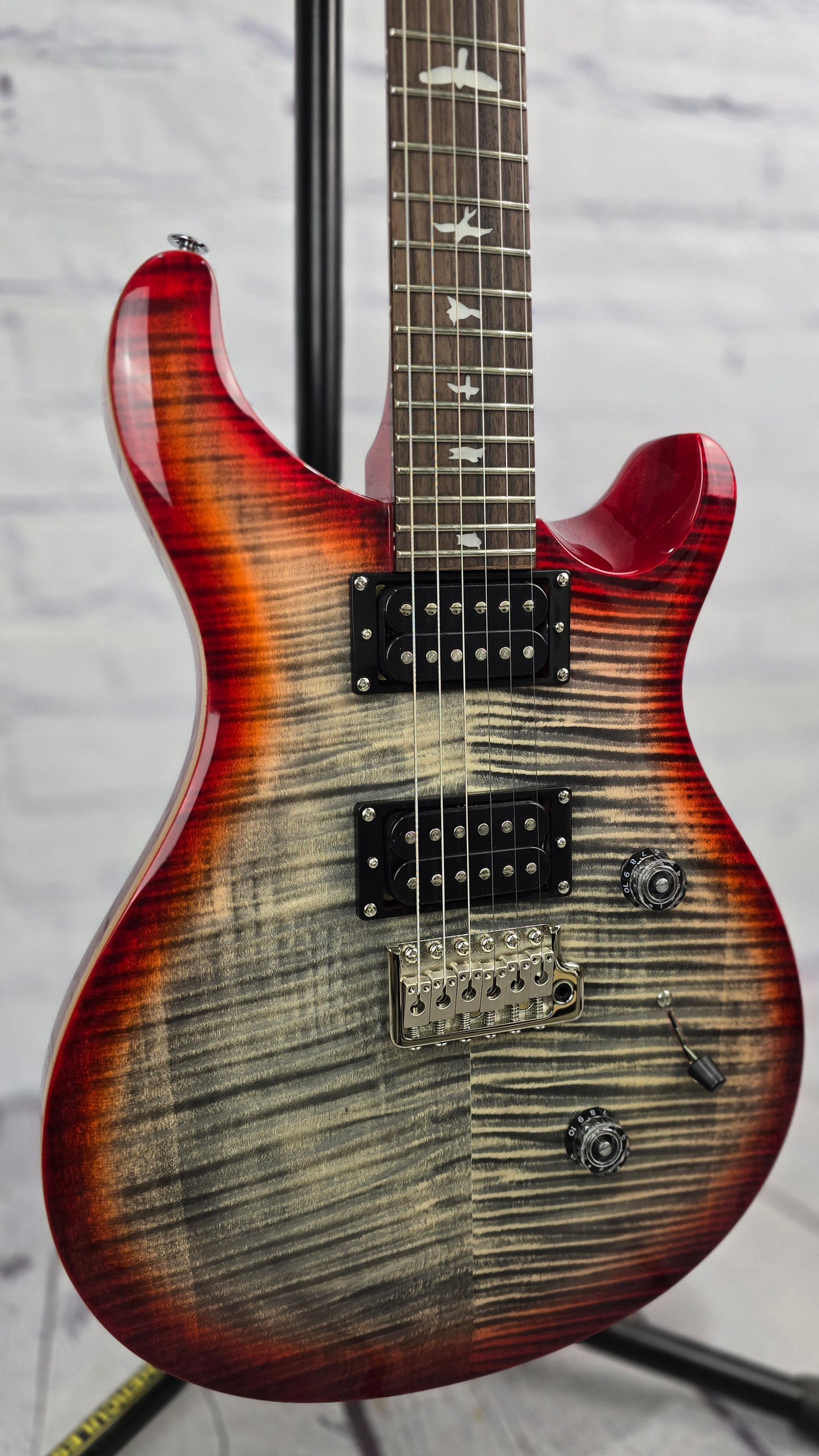 Paul Reed Smith PRS SE Custom 24-08 Electric Guitar Charcoal Cherry Burst