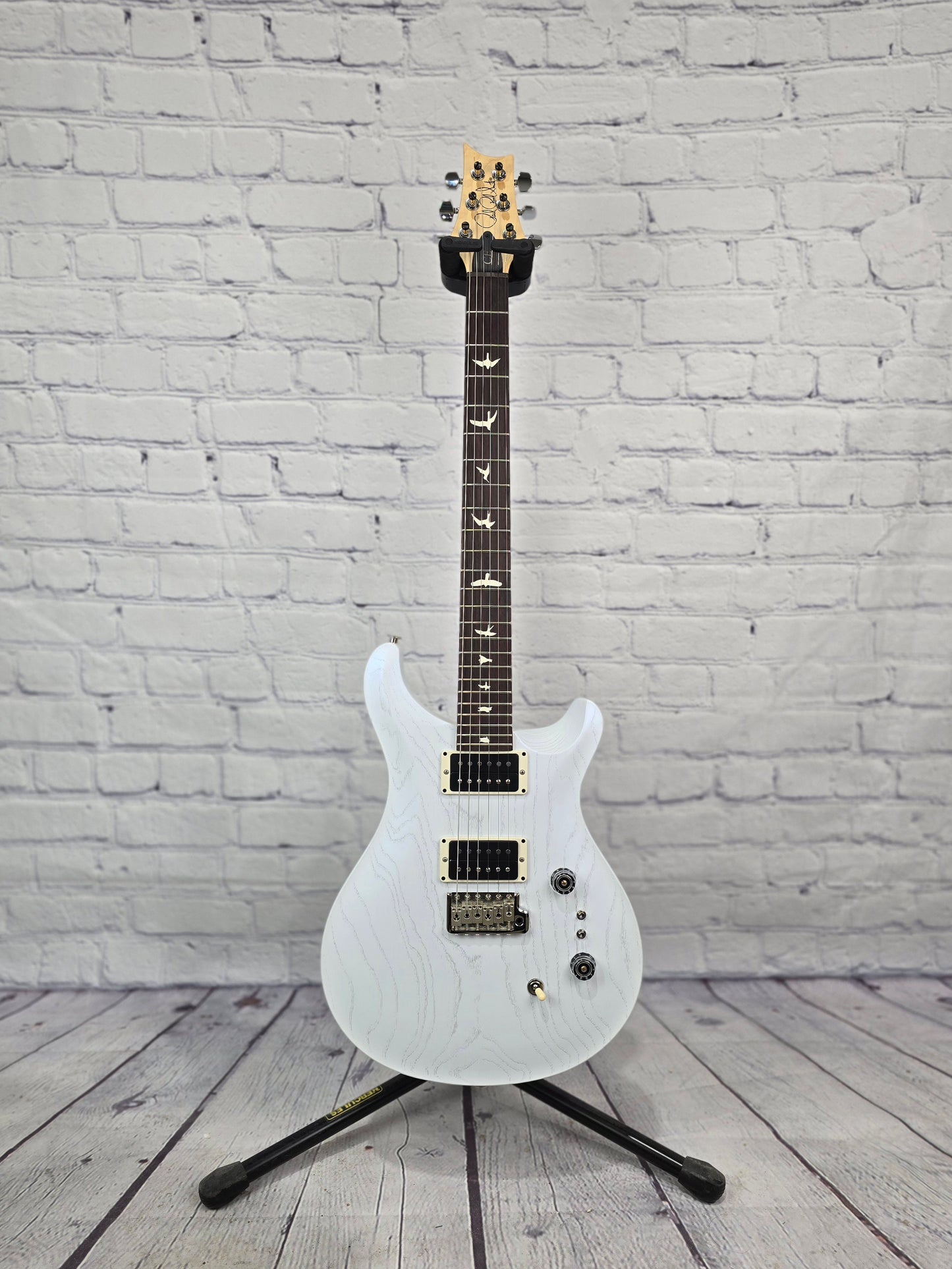 Paul Reed Smith PRS CE24-08 Ash Limited Edition Electric Guitar Pearl White