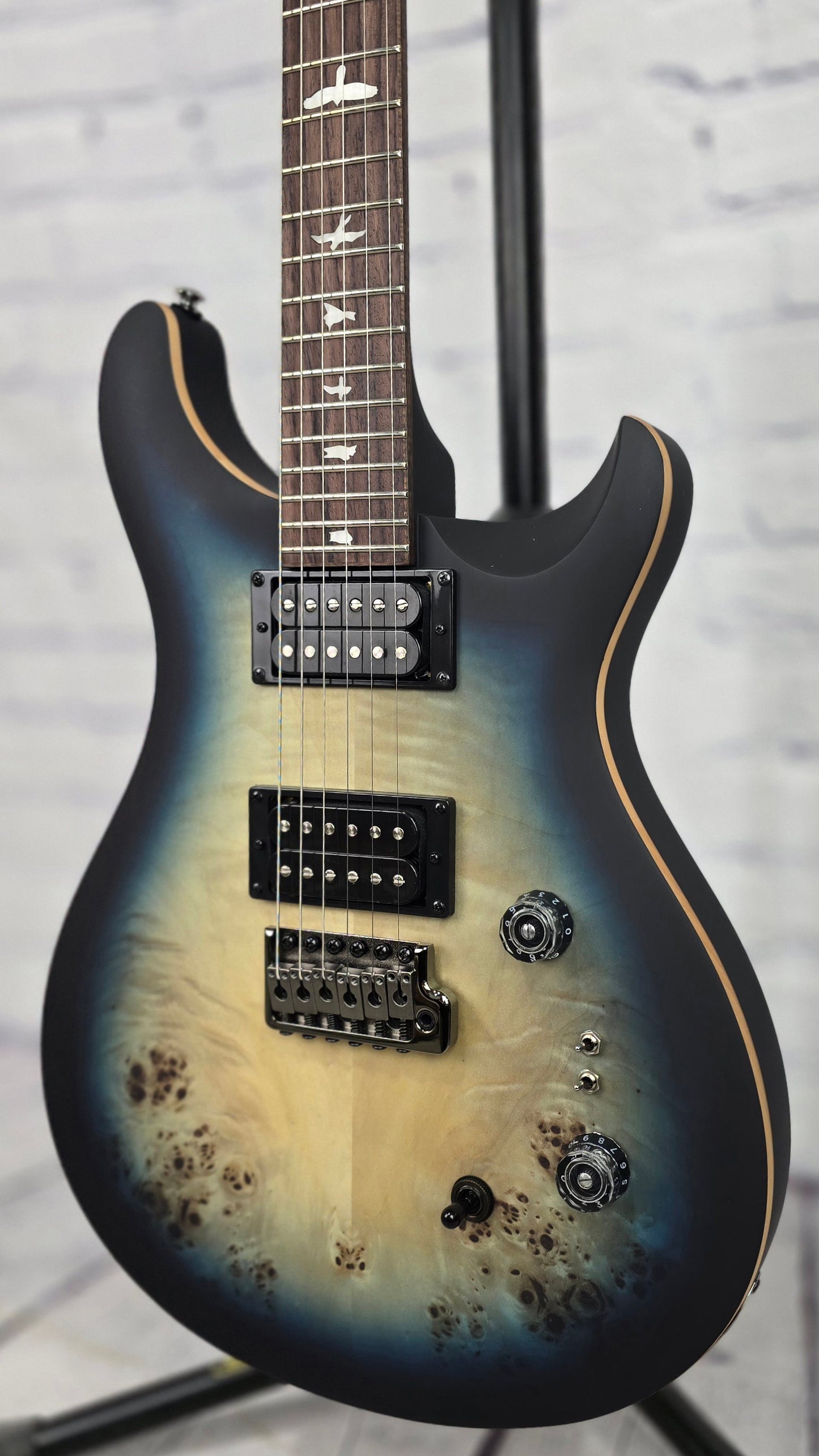 Paul Reed Smith PRS SE Custom 24-08 Limited Poplar Burl Electric Guitar Lake Blue Midnight Burst