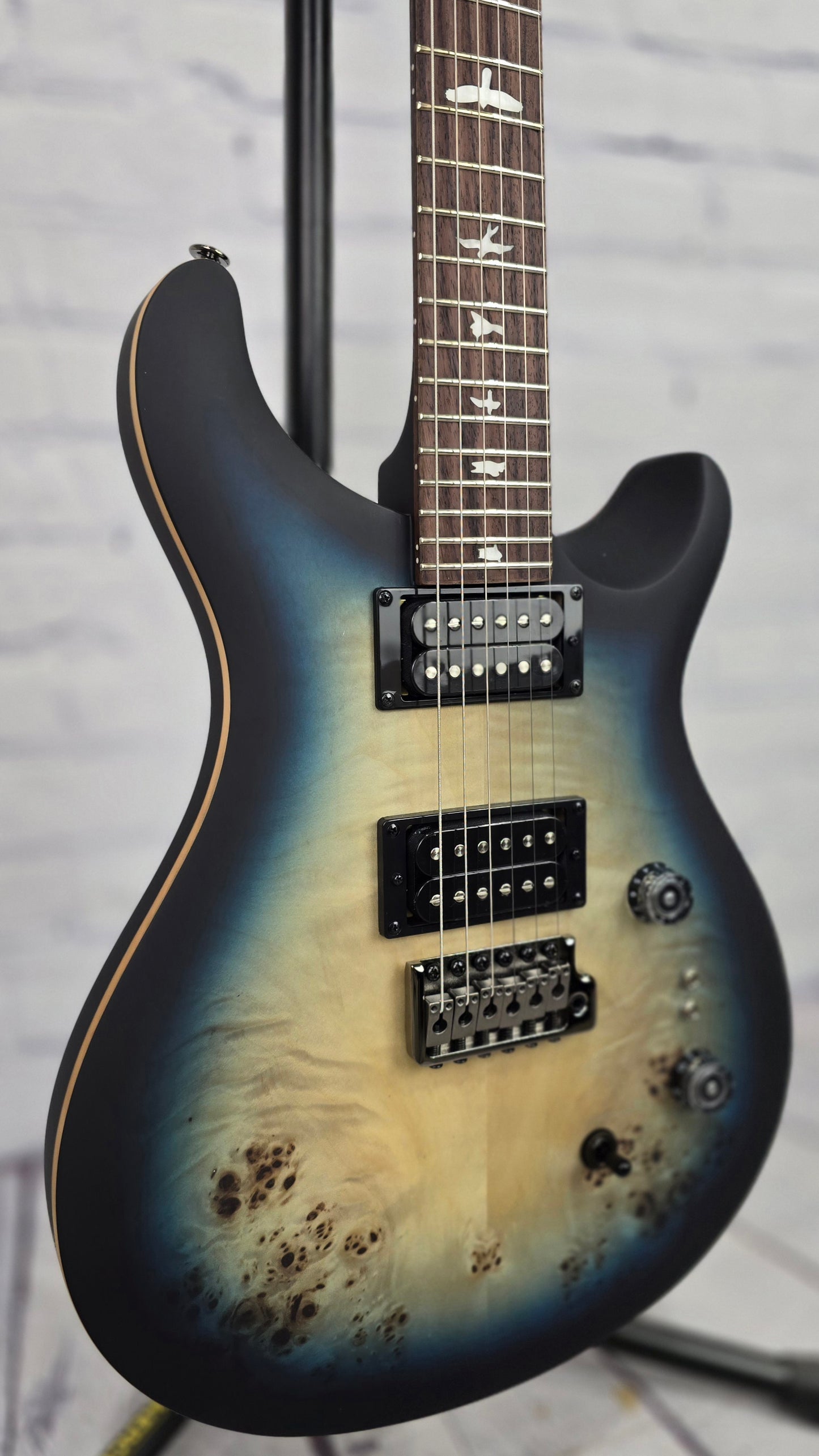 Paul Reed Smith PRS SE Custom 24-08 Limited Poplar Burl Electric Guitar Lake Blue Midnight Burst