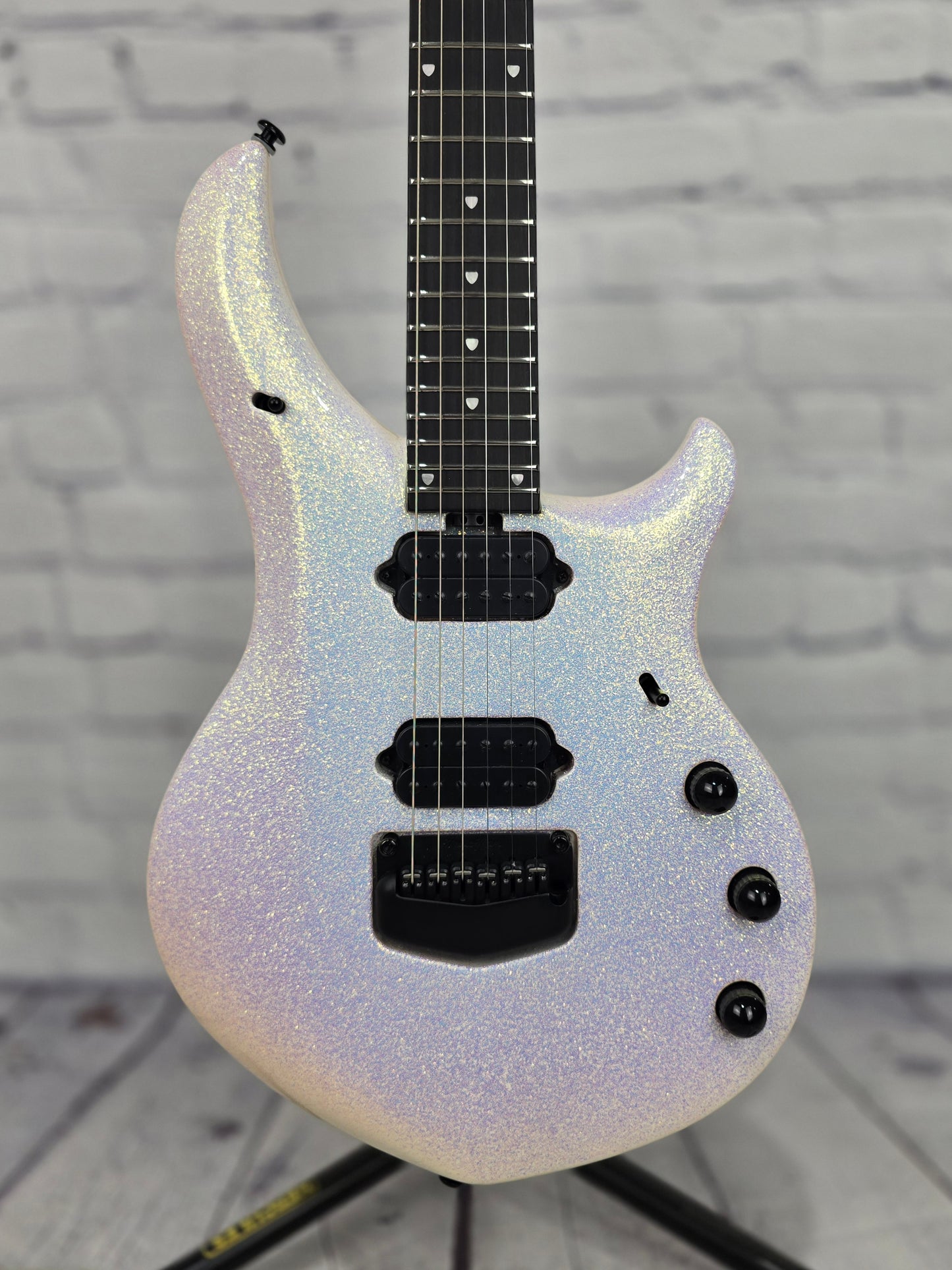 USED Ernie Ball Music Man EBMM Majesty Electric Guitar Her Majesty's Request 2024