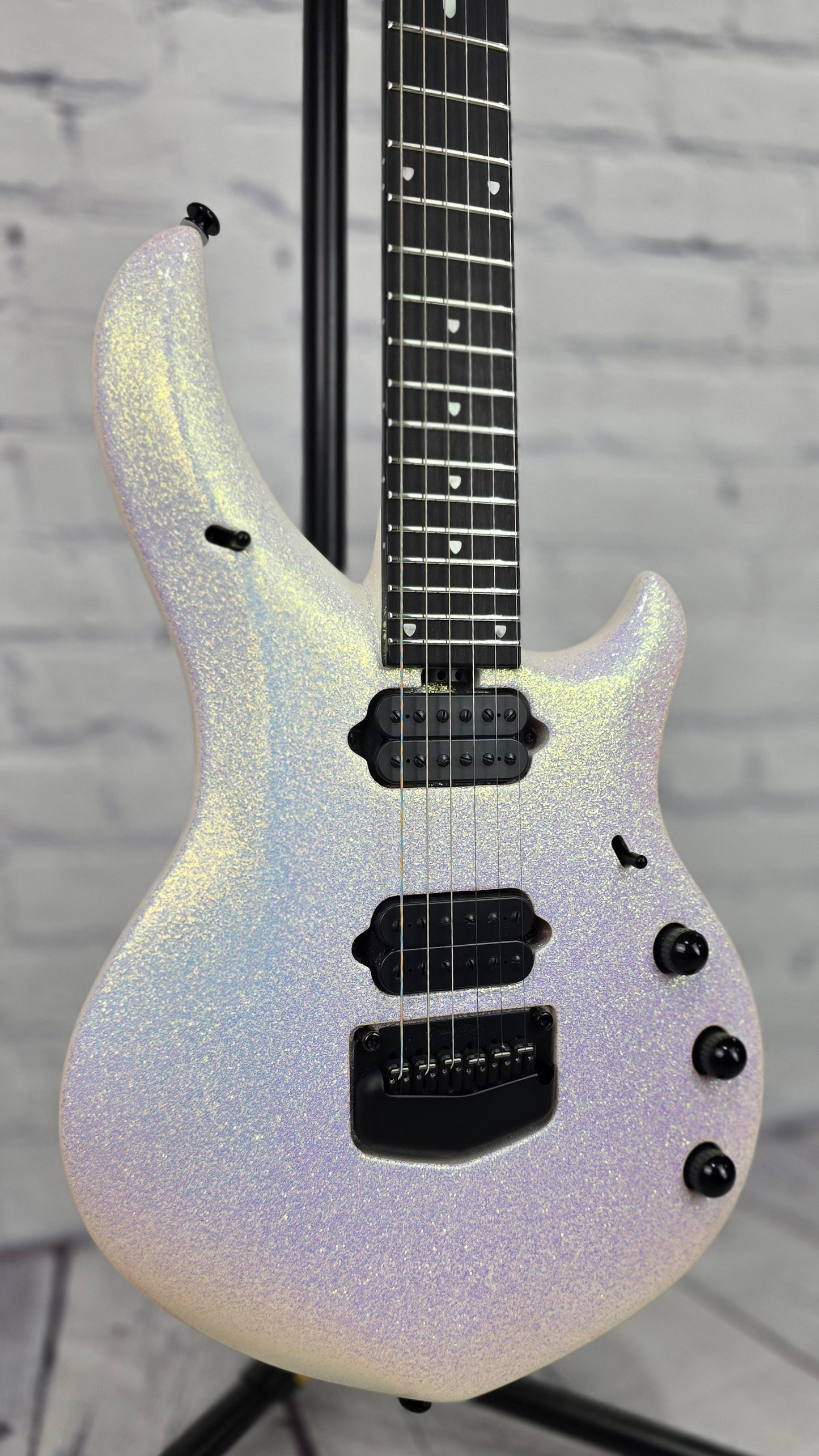 USED Ernie Ball Music Man EBMM Majesty Electric Guitar Her Majesty's Request 2024