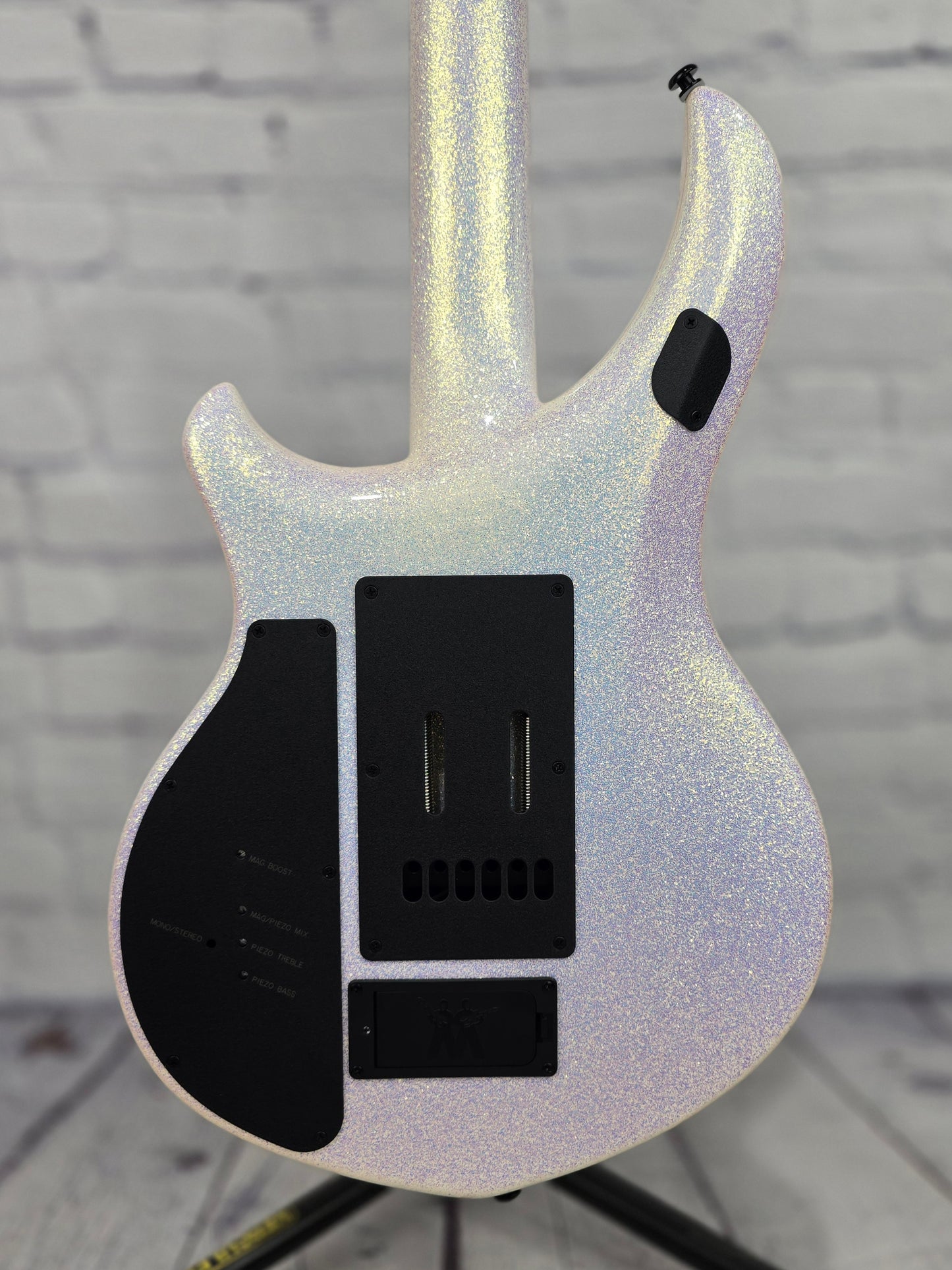 USED Ernie Ball Music Man EBMM Majesty Electric Guitar Her Majesty's Request 2024