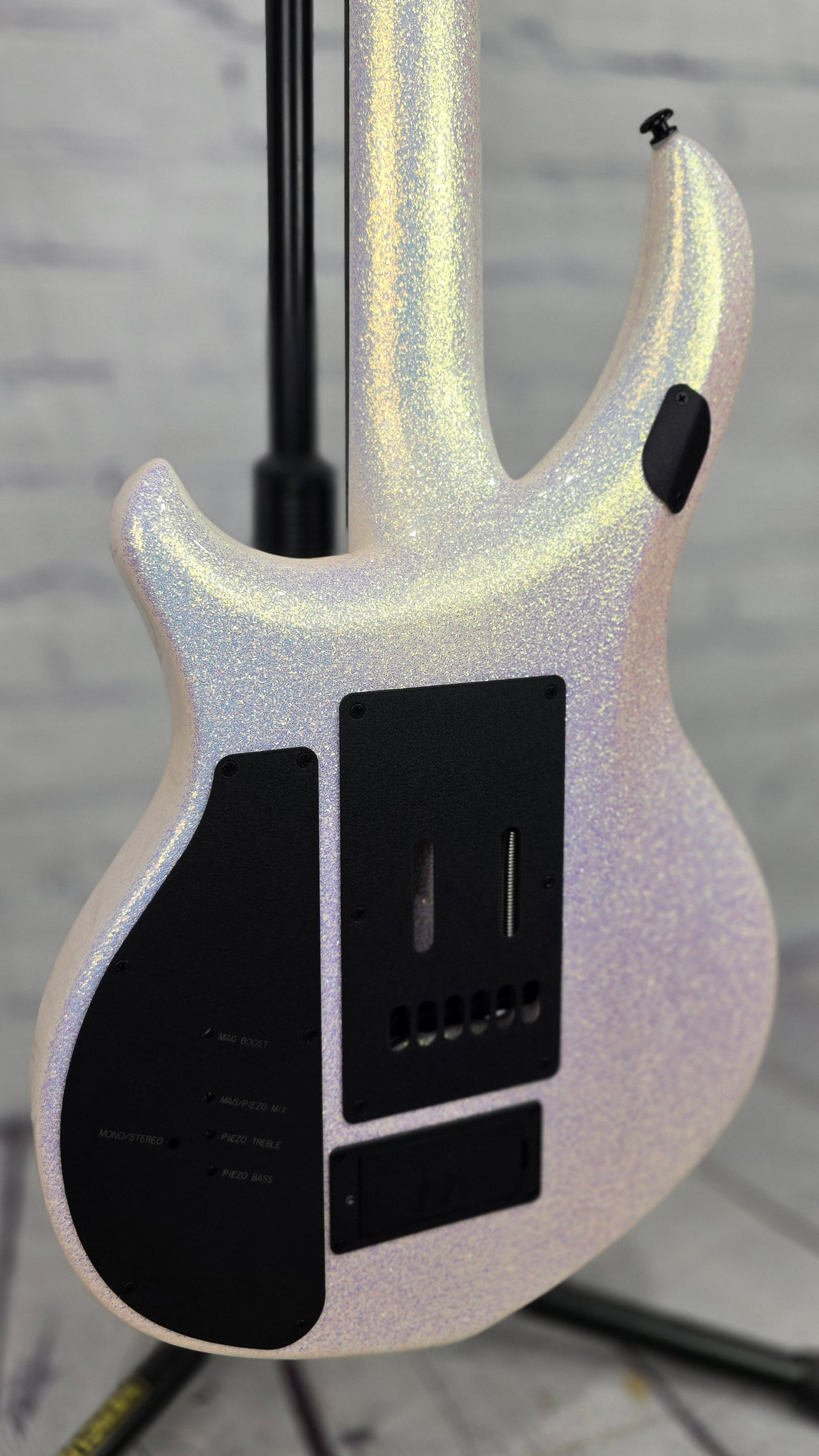 USED Ernie Ball Music Man EBMM Majesty Electric Guitar Her Majesty's Request 2024