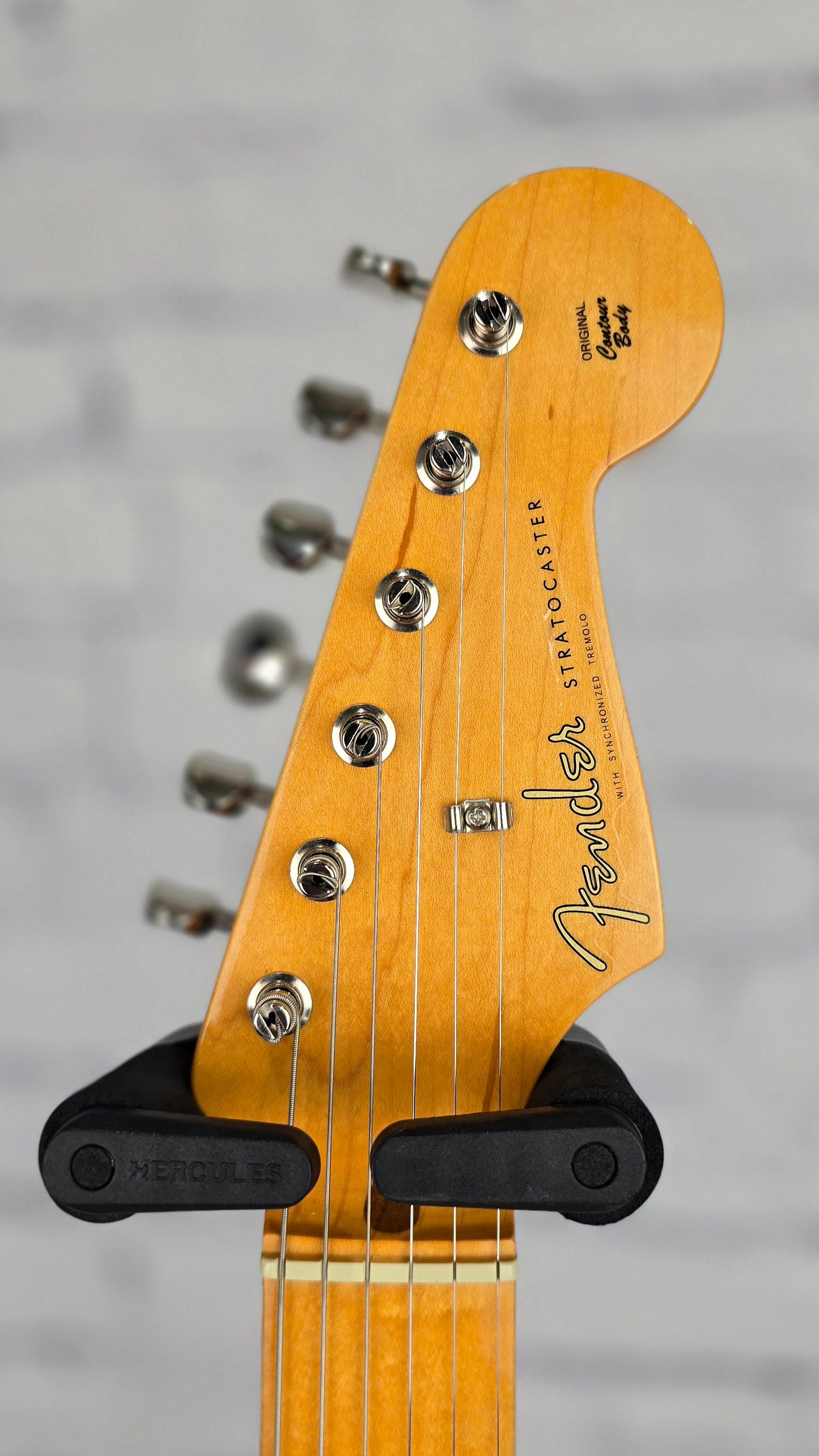 USED Fender American Vintage Reissue 1957 Stratocaster Electric Guitar Surf Green Maple