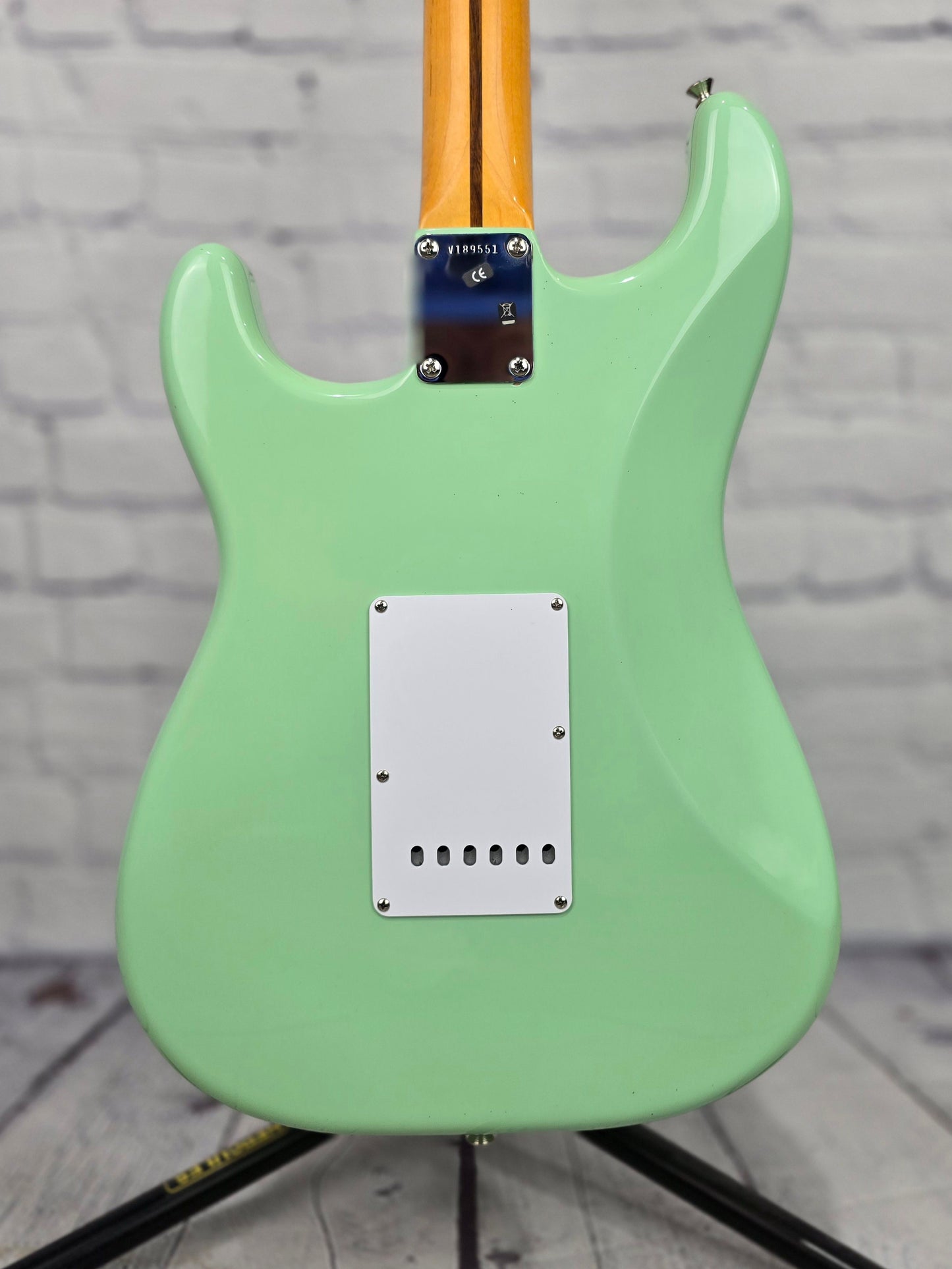 USED Fender American Vintage Reissue 1957 Stratocaster Electric Guitar Surf Green Maple