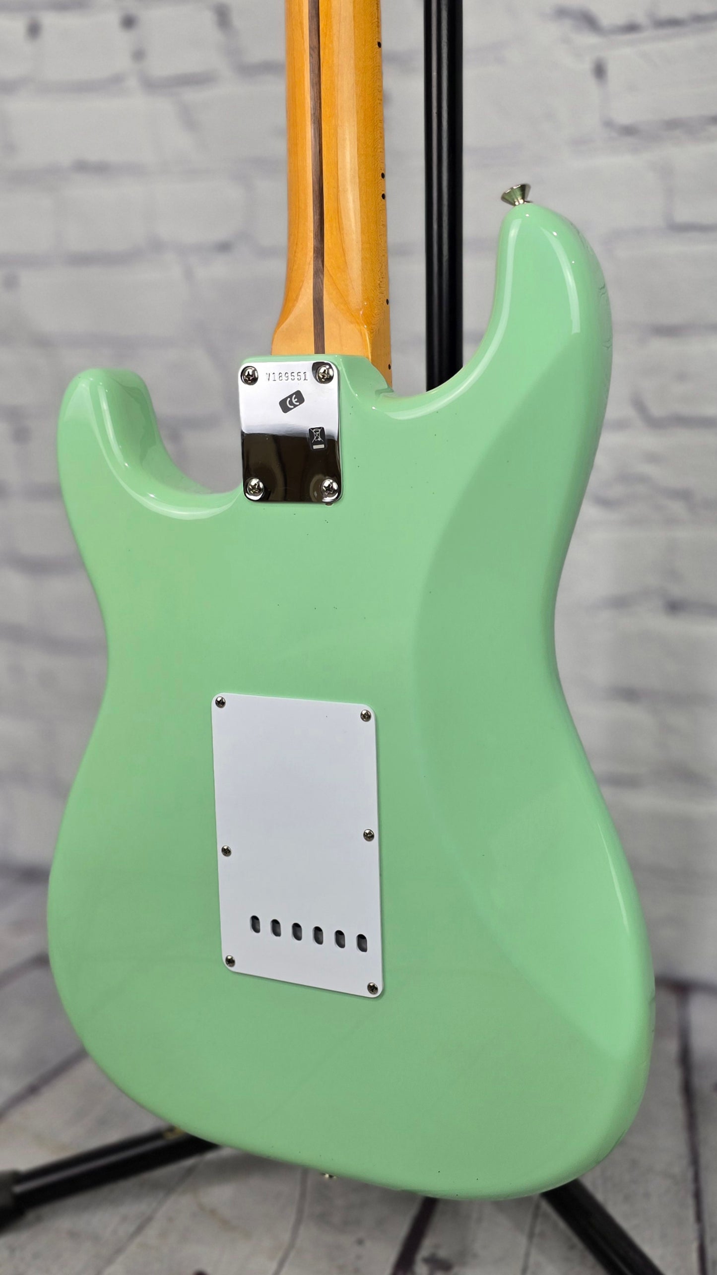 USED Fender American Vintage Reissue 1957 Stratocaster Electric Guitar Surf Green Maple