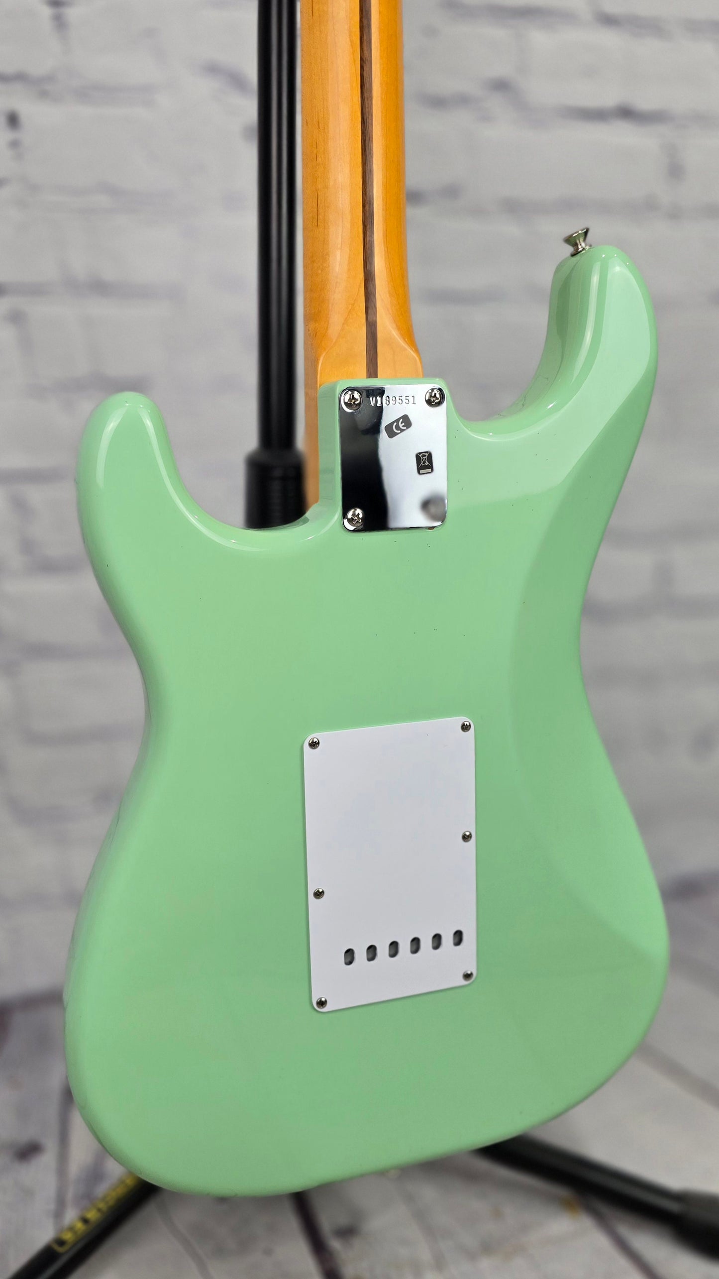 USED Fender American Vintage Reissue 1957 Stratocaster Electric Guitar Surf Green Maple