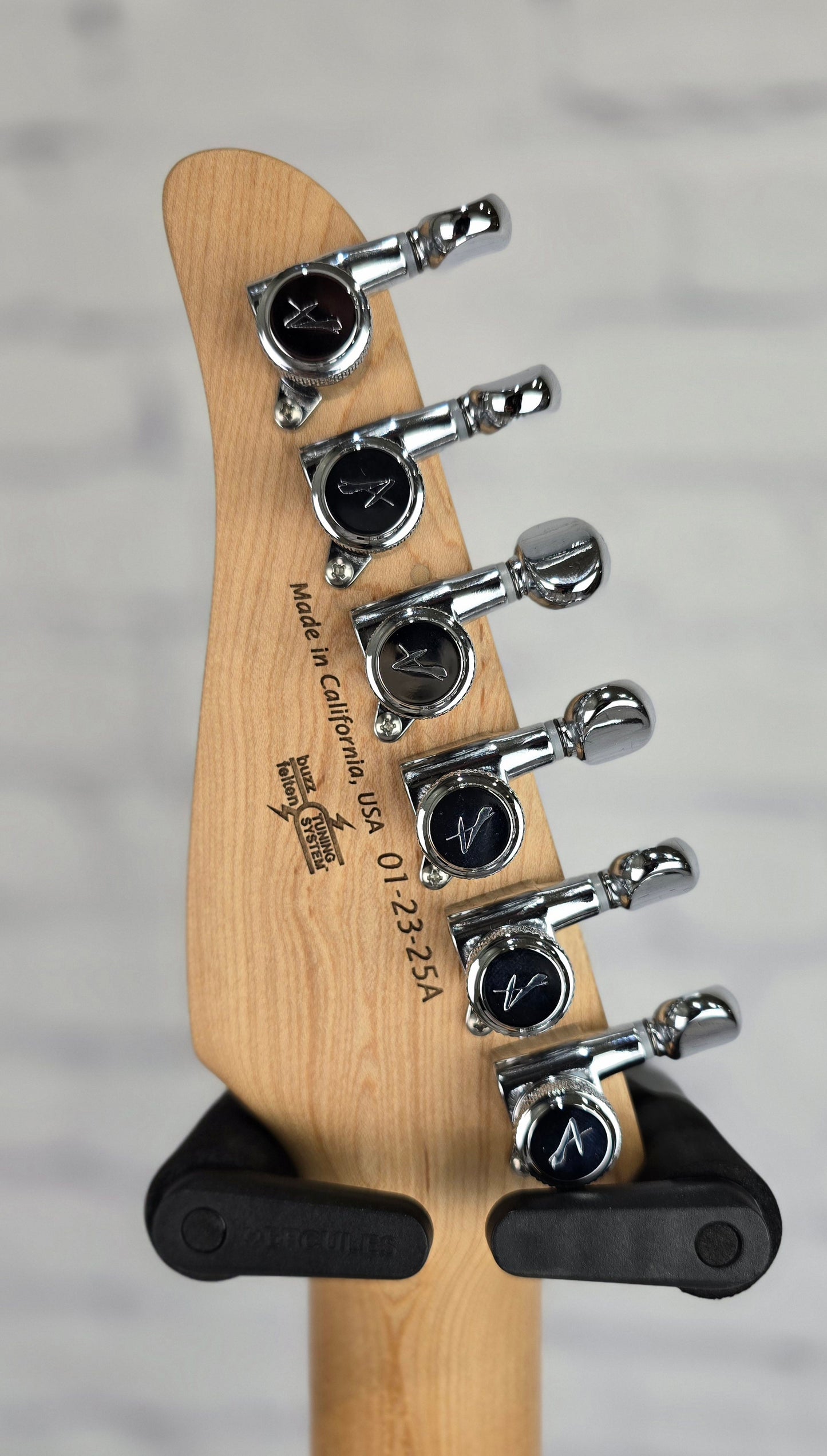 Anderson Guitarworks The Classic 6 String Electric Guitar 3 Tone Sunburst