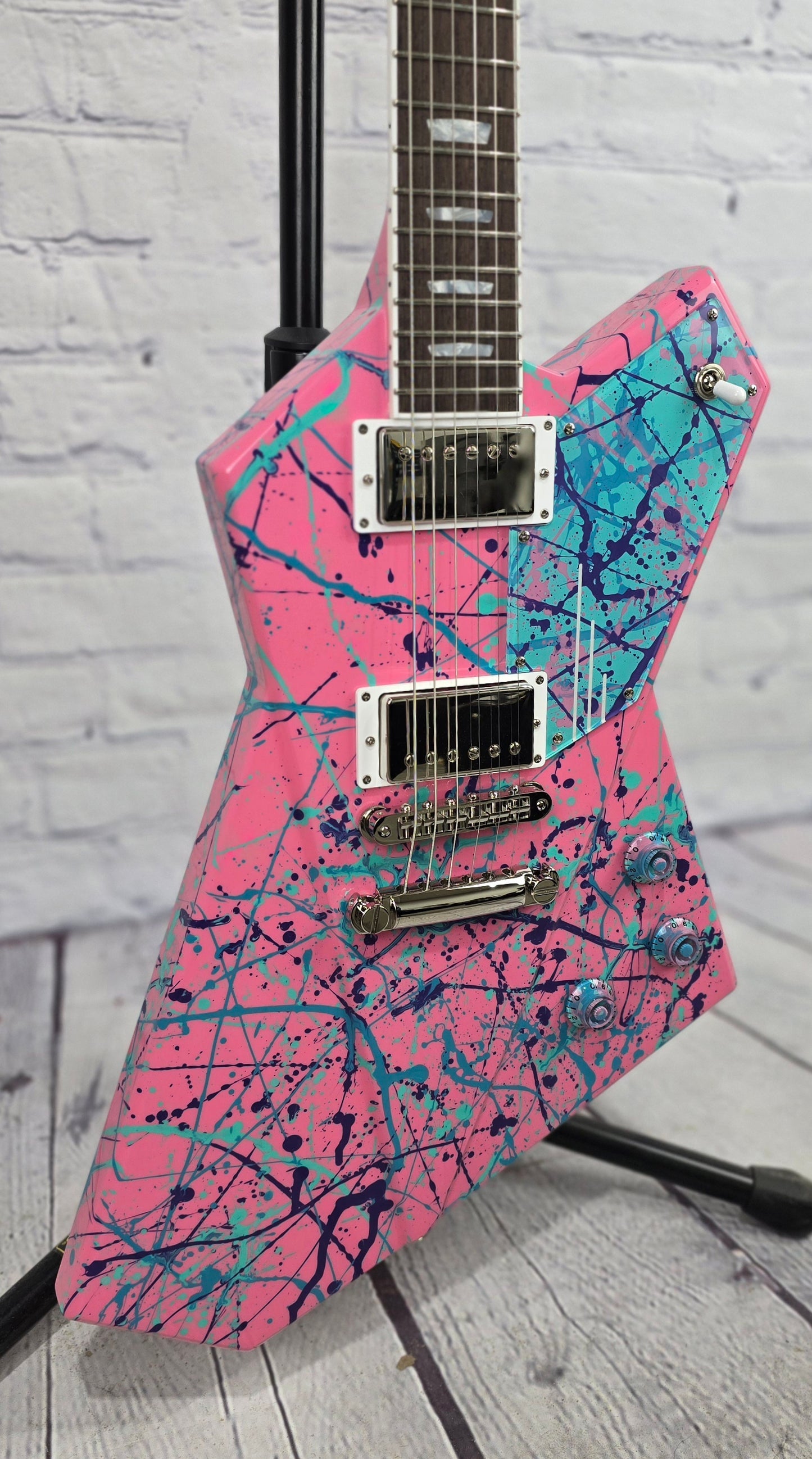 Kauer Guitars Gripen 6 String Electric Guitar Pink Splatter
