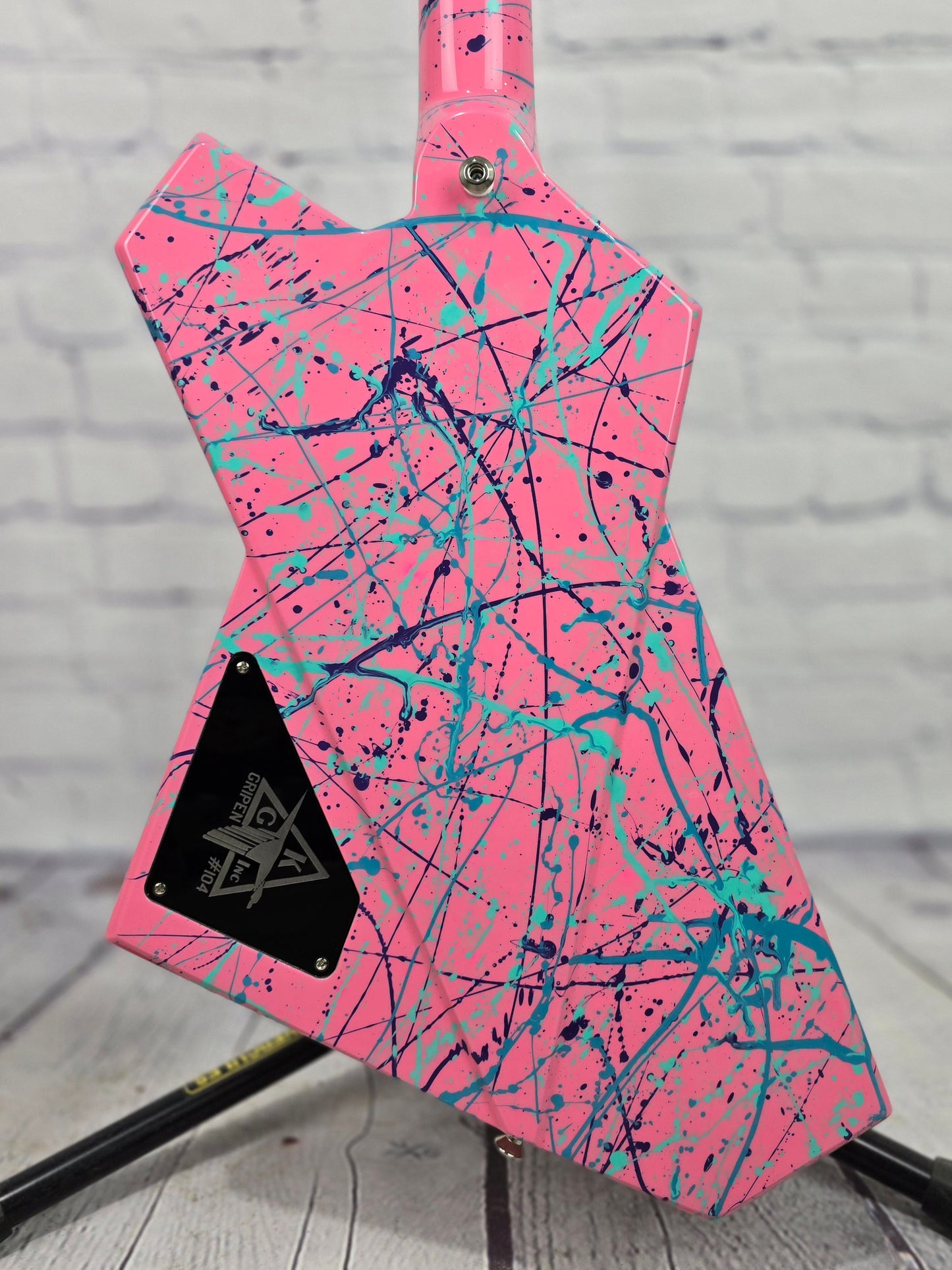 Kauer Guitars Gripen 6 String Electric Guitar Pink Splatter