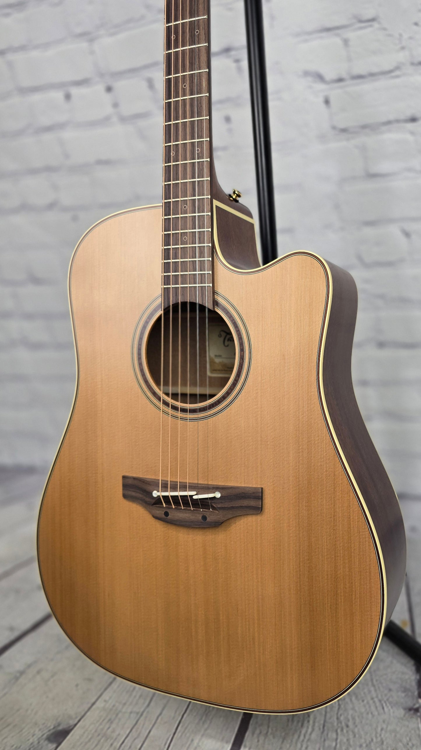 Takamine Pro Series P3DC Dreadnaught Acoustic Guitar Cedar Top Satin Natural