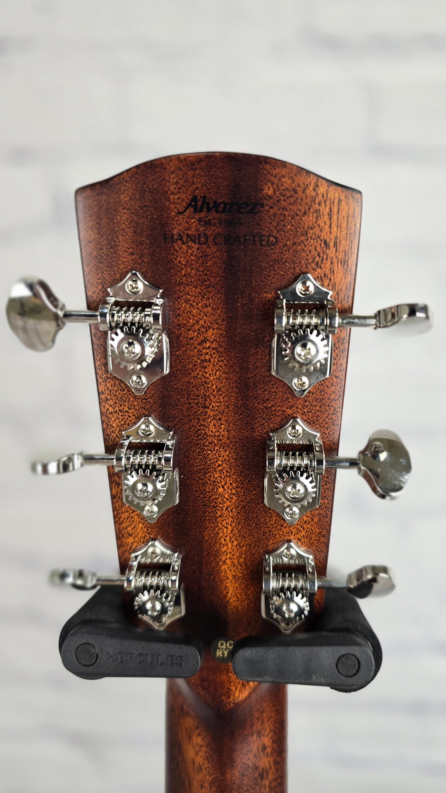 Alvarez Guitars Laureate LF70e OM Acoustic Guitar Gloss Daybreak