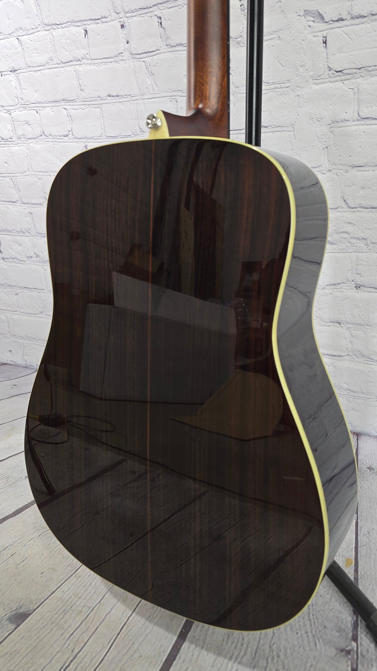 Alvarez Guitars Laureate LD70e Dreadnaught Acoustic Guitar Gloss Natural