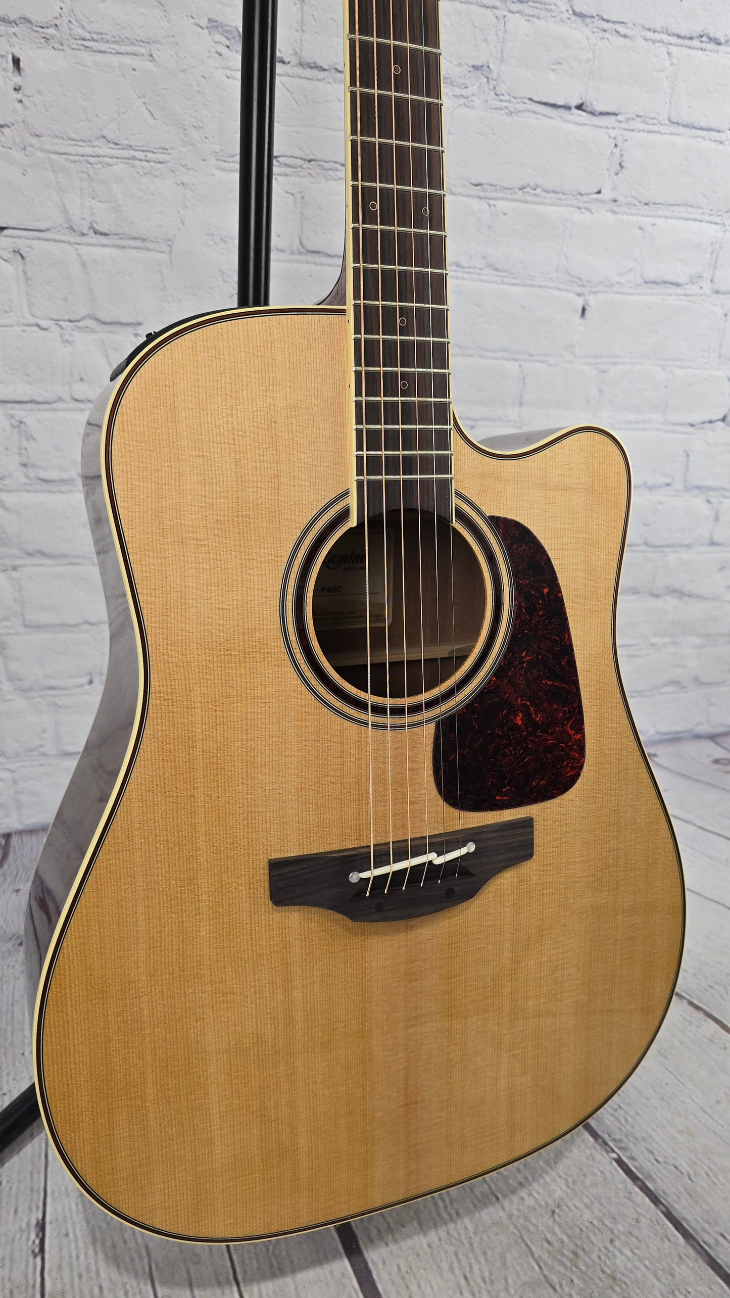 Takamine Pro Series P4DC Dreadnaught Acoustic Guitar Natural Gloss