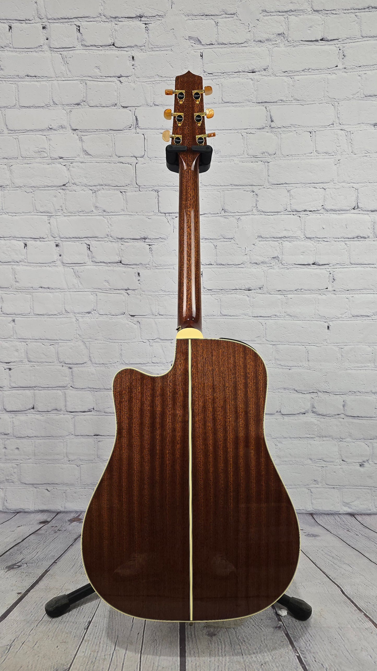 Takamine Pro Series P4DC Dreadnaught Acoustic Guitar Natural Gloss
