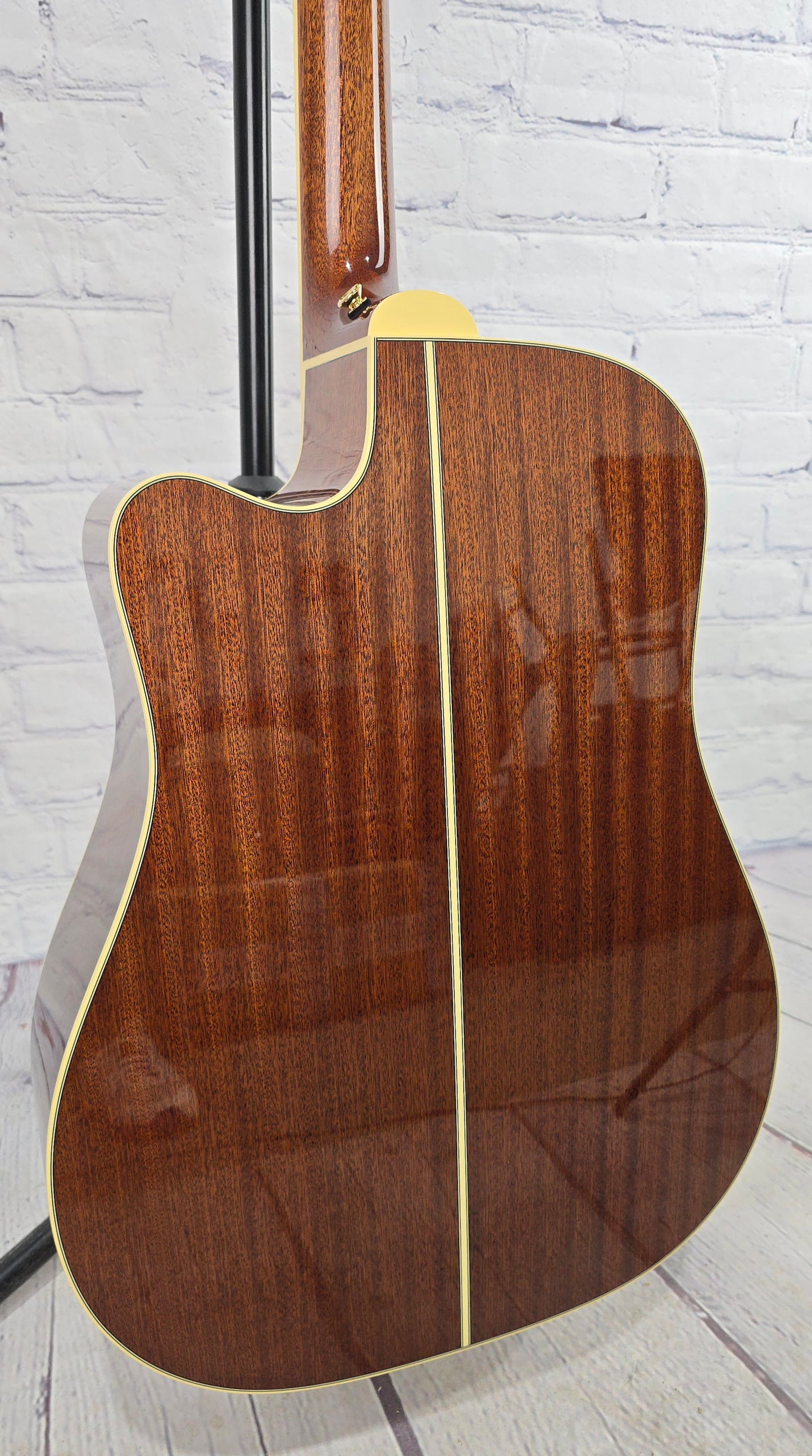 Takamine Pro Series P4DC Dreadnaught Acoustic Guitar Natural Gloss