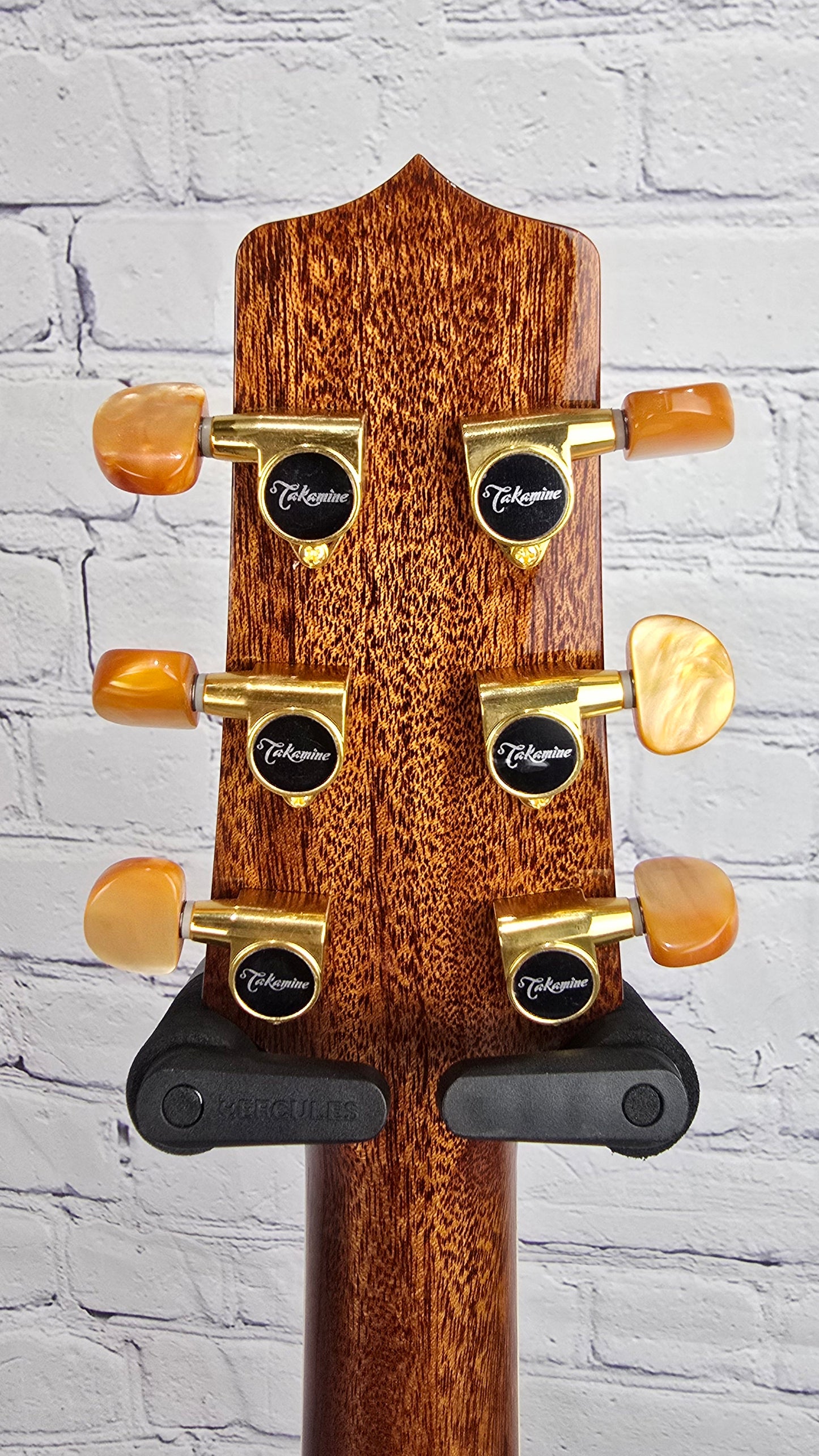 Takamine Pro Series P4DC Dreadnaught Acoustic Guitar Natural Gloss