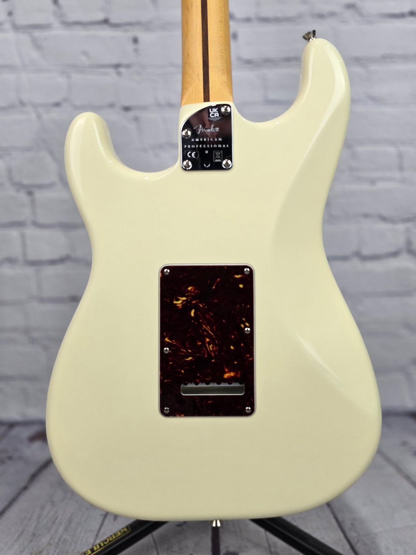 USED Fender American Professional II Stratocaster Electric Guitar Olympic White