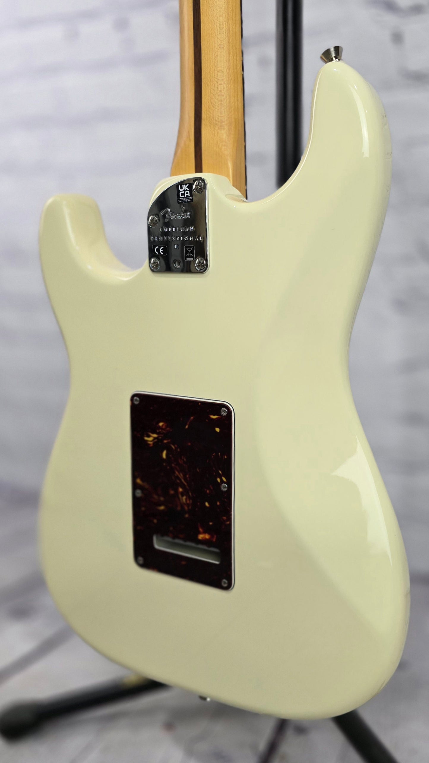 USED Fender American Professional II Stratocaster Electric Guitar Olympic White