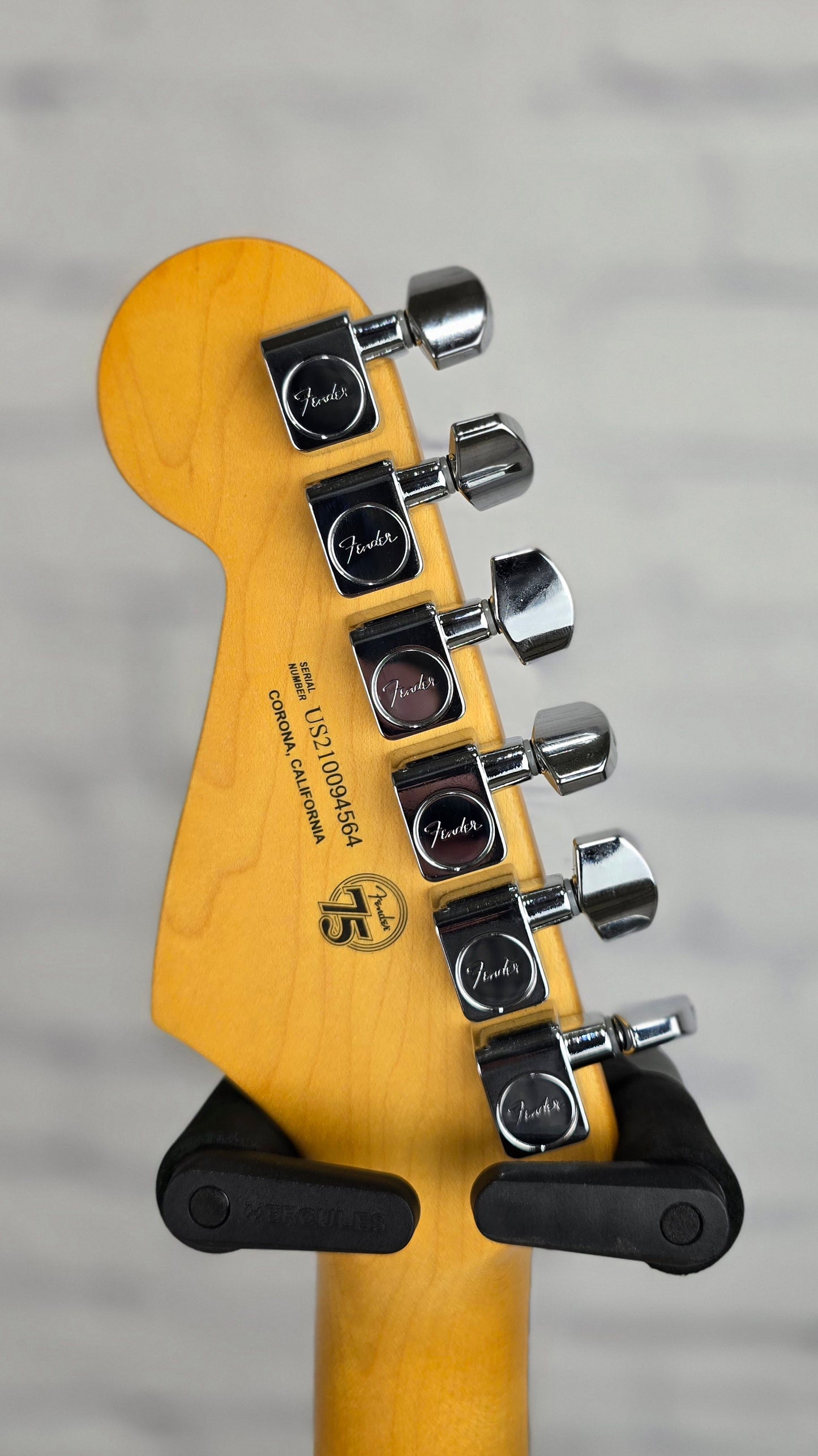 USED Fender American Professional II Stratocaster Electric Guitar Olympic White