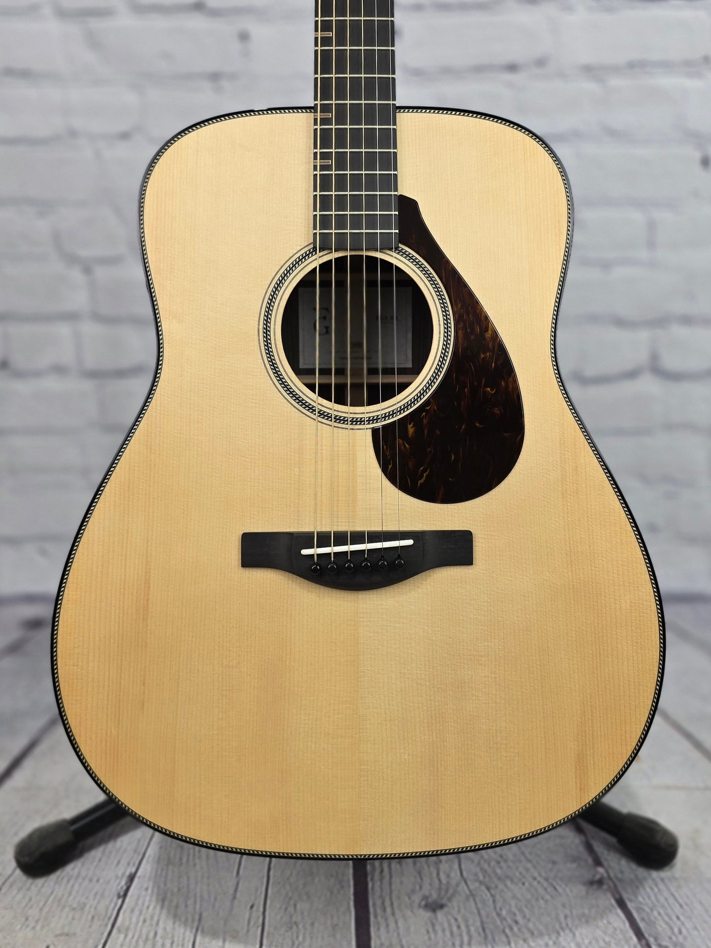 Yamaha FG9 RX Dreadnaught Acoustic Guitar Spruce Rosewood w/Atmosfeel Pickup