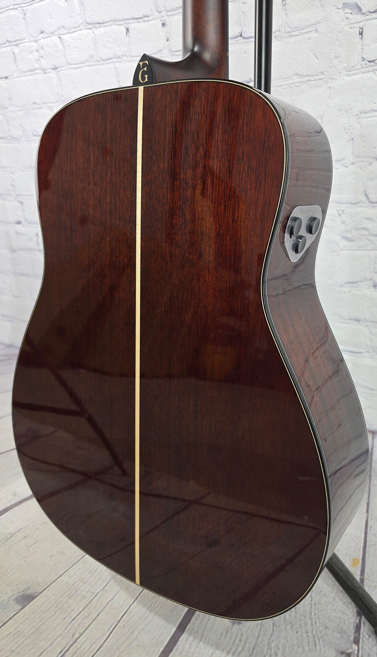Yamaha FG9 MX Dreadnaught Acoustic Guitar Spruce Mahogany w/Atmosfeel Pickup