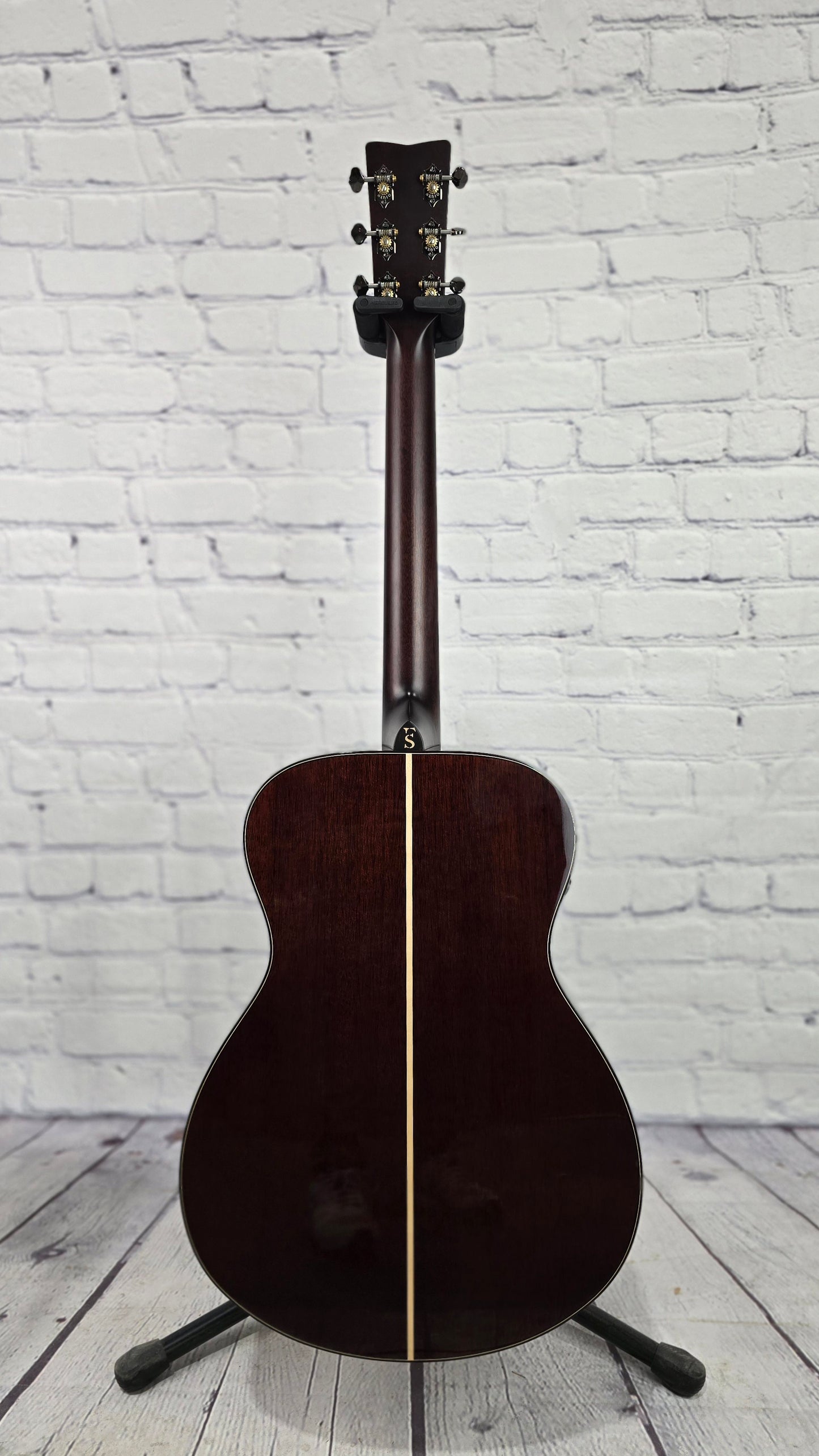 Yamaha FS9 MX Concert Acoustic Guitar Spruce Mahogany w/Atmosfeel Pickup