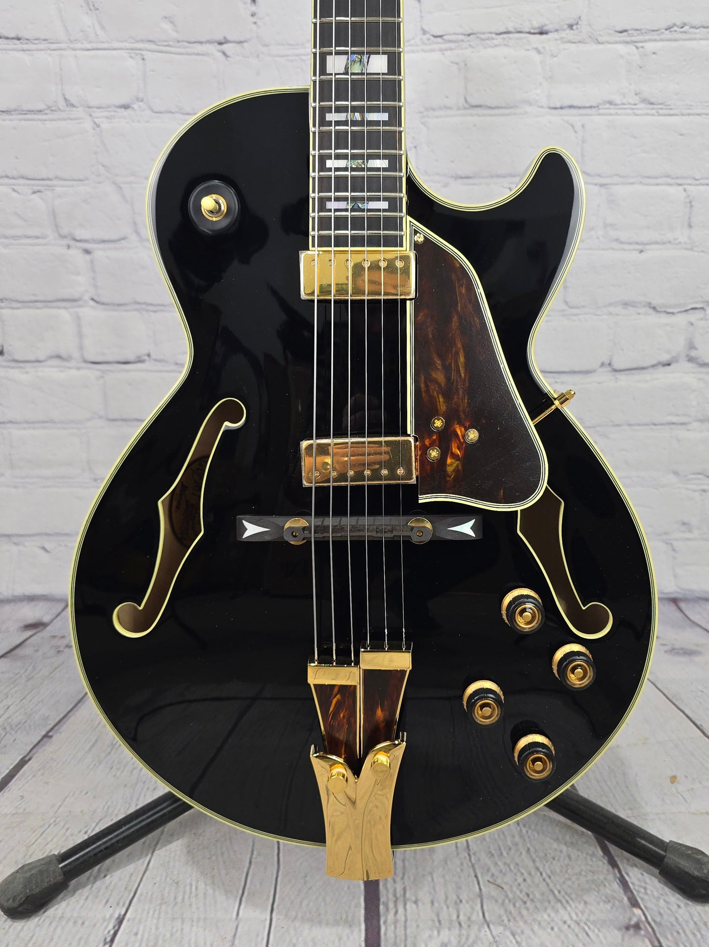 Ibanez GB10 BK George Benson Signature Hollow Body Electric Guitar Black